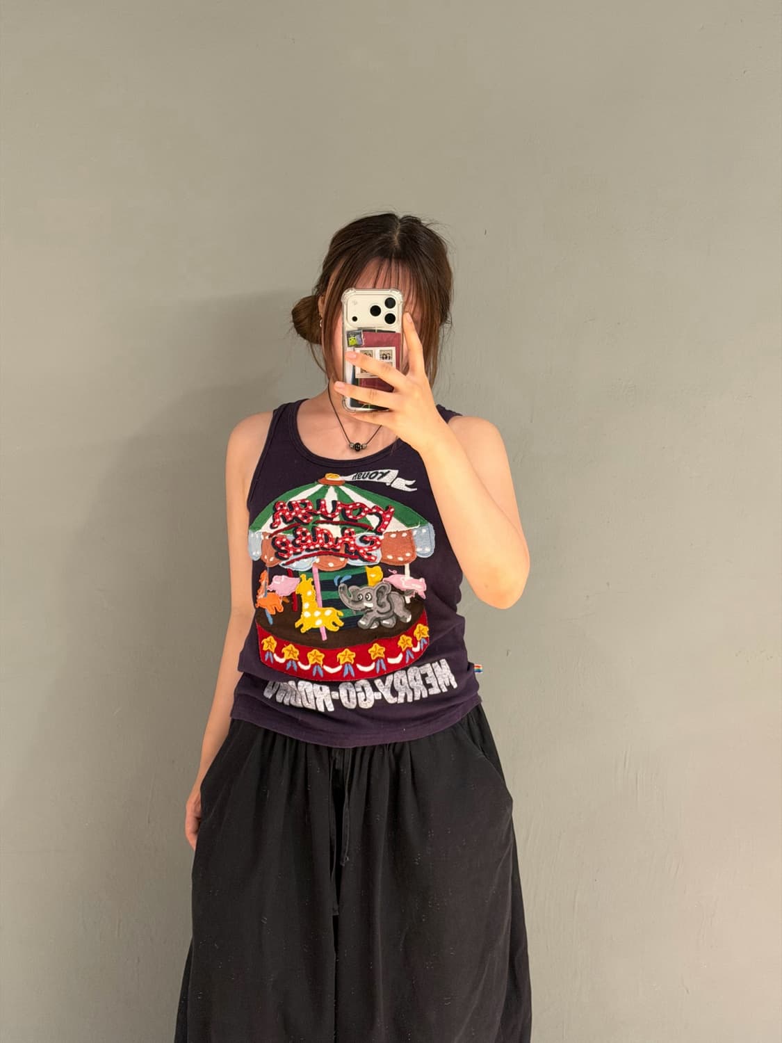 Rough animal embroidered sleeveless 상품이미지2