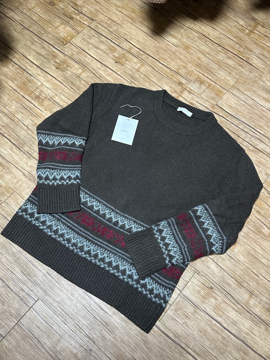 아모멘토 자카드 니트 MOTIVE JACQUARD SWEATER 상품이미지8