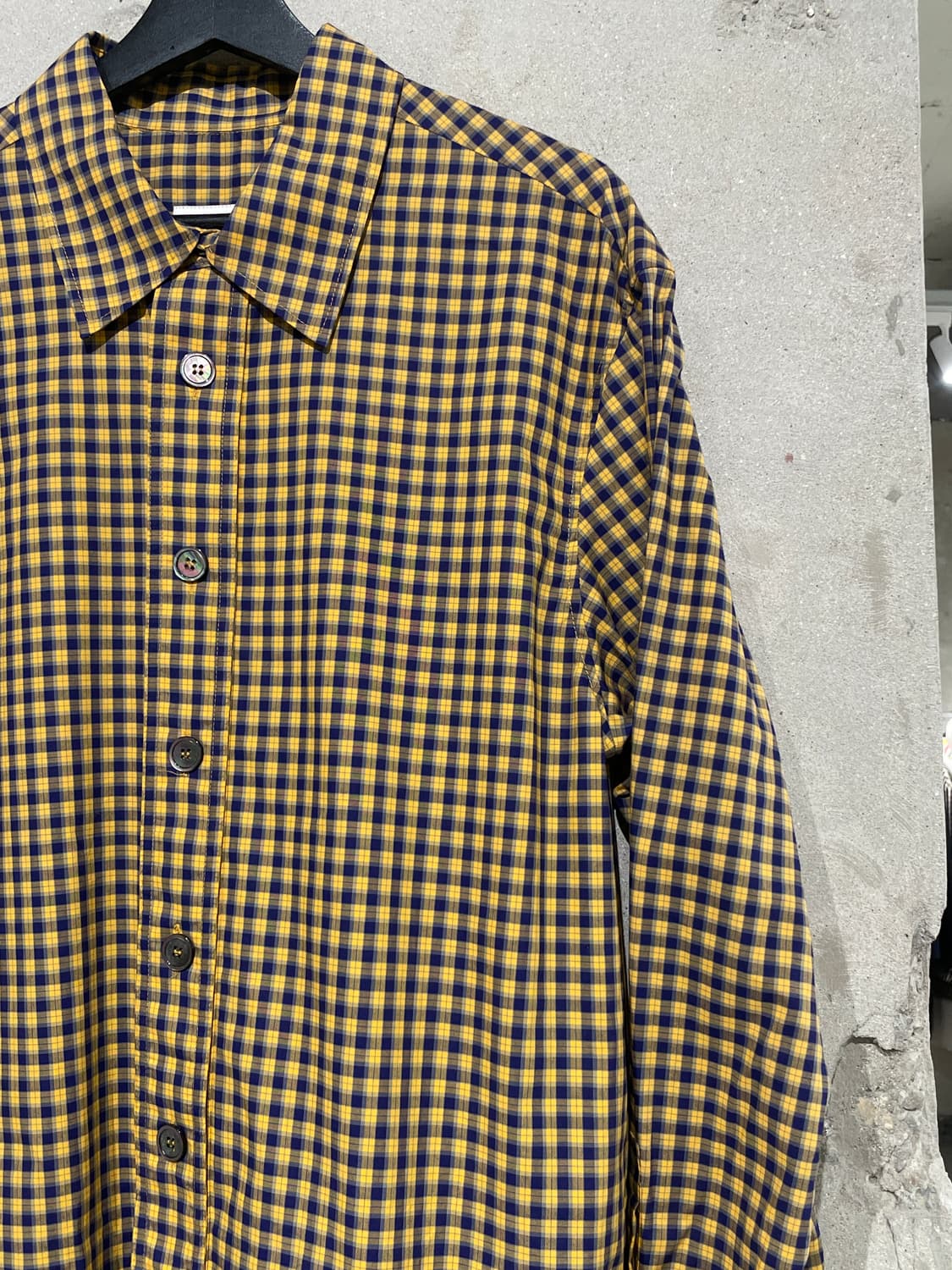 우영미 18S/S 백 커브 로고 체크 셔츠 상품이미지4