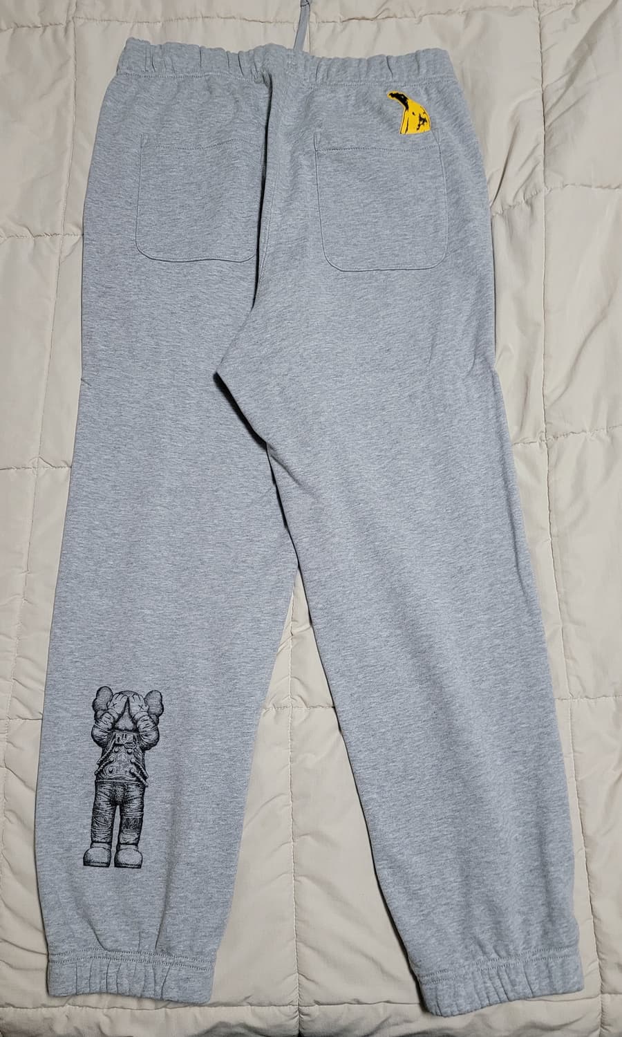 유니클로 × 카우스 스웨트 팬츠 헤더 그레이 M 사이즈 판매합니다 상품이미지2