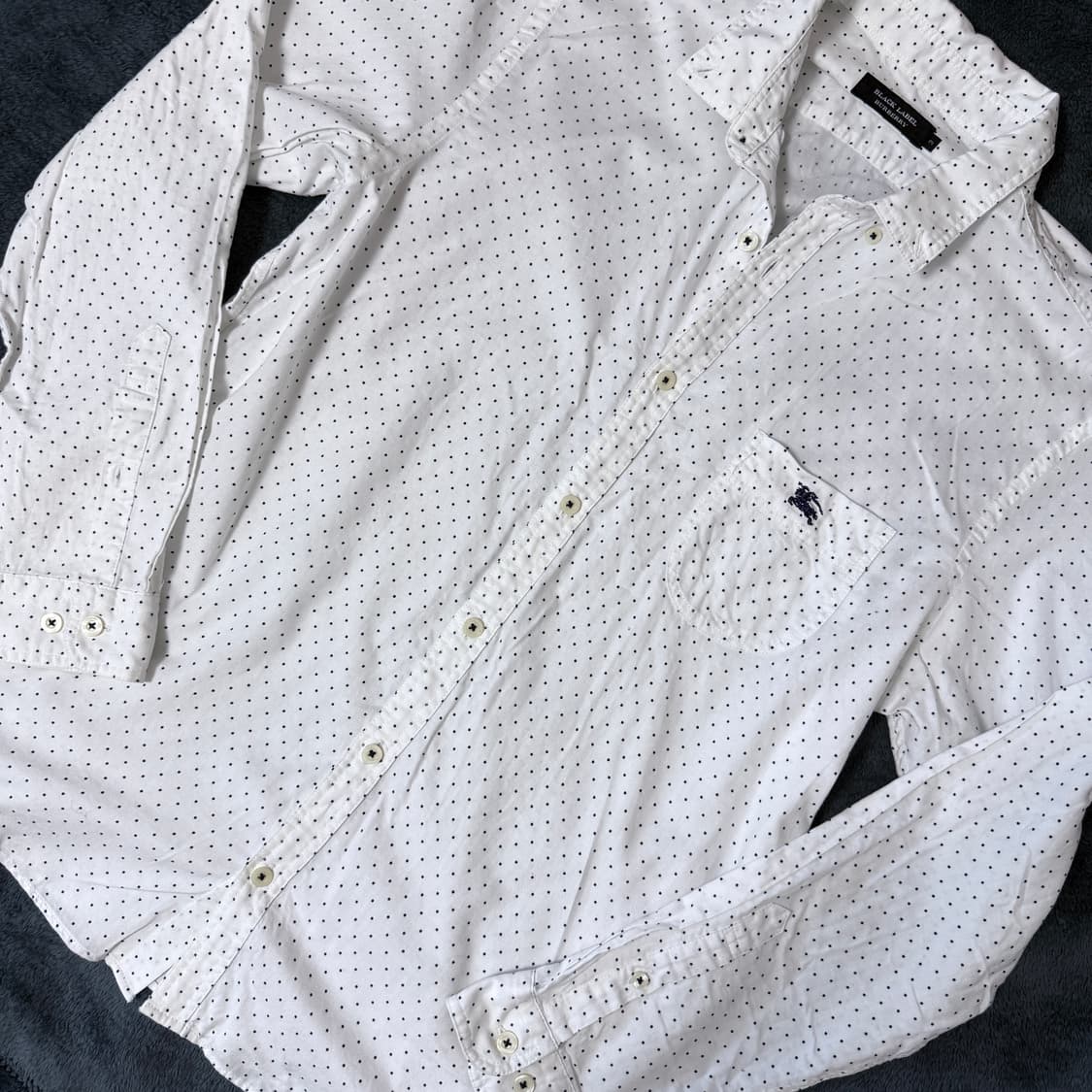 버버리 블랙라벨 도트 화이트 셔츠 상품이미지1