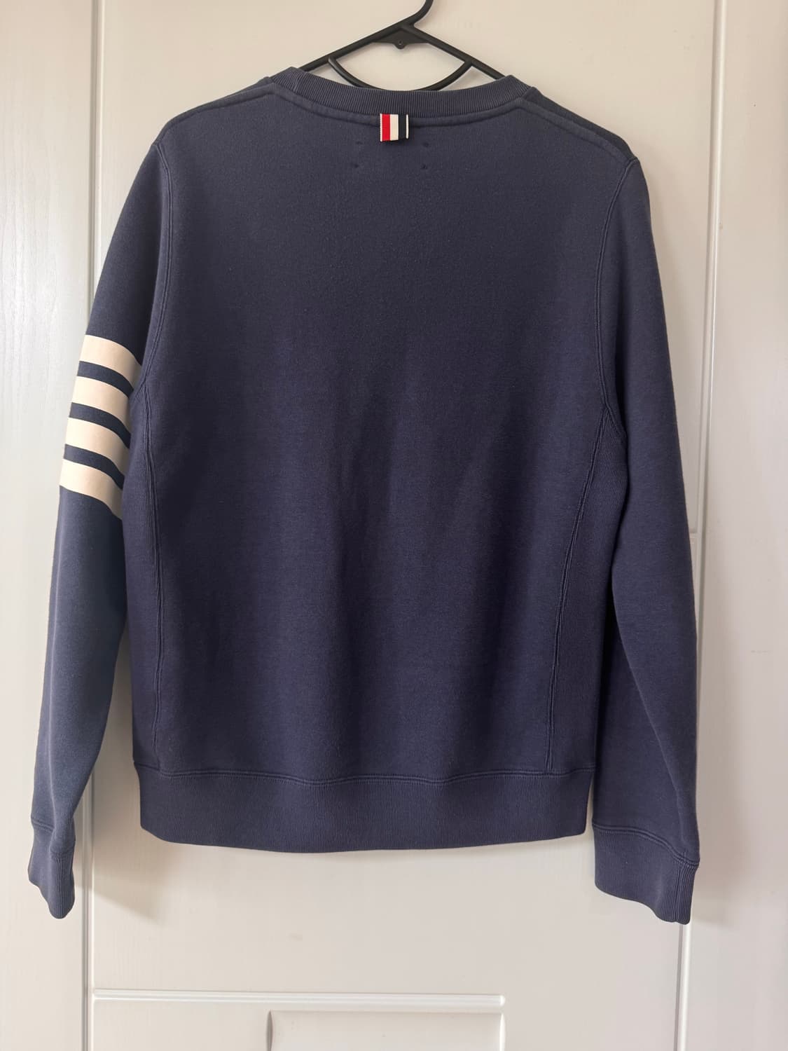 톰브라운 사선 완장 맨투맨(1) 상품이미지2