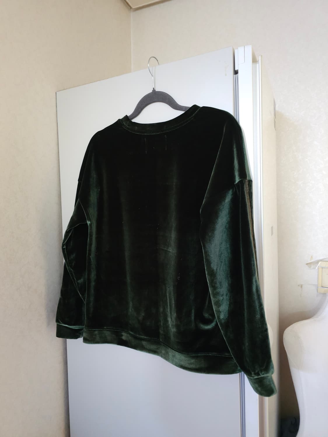 Doucan 두칸 벨벳 맨투맨 상품이미지6