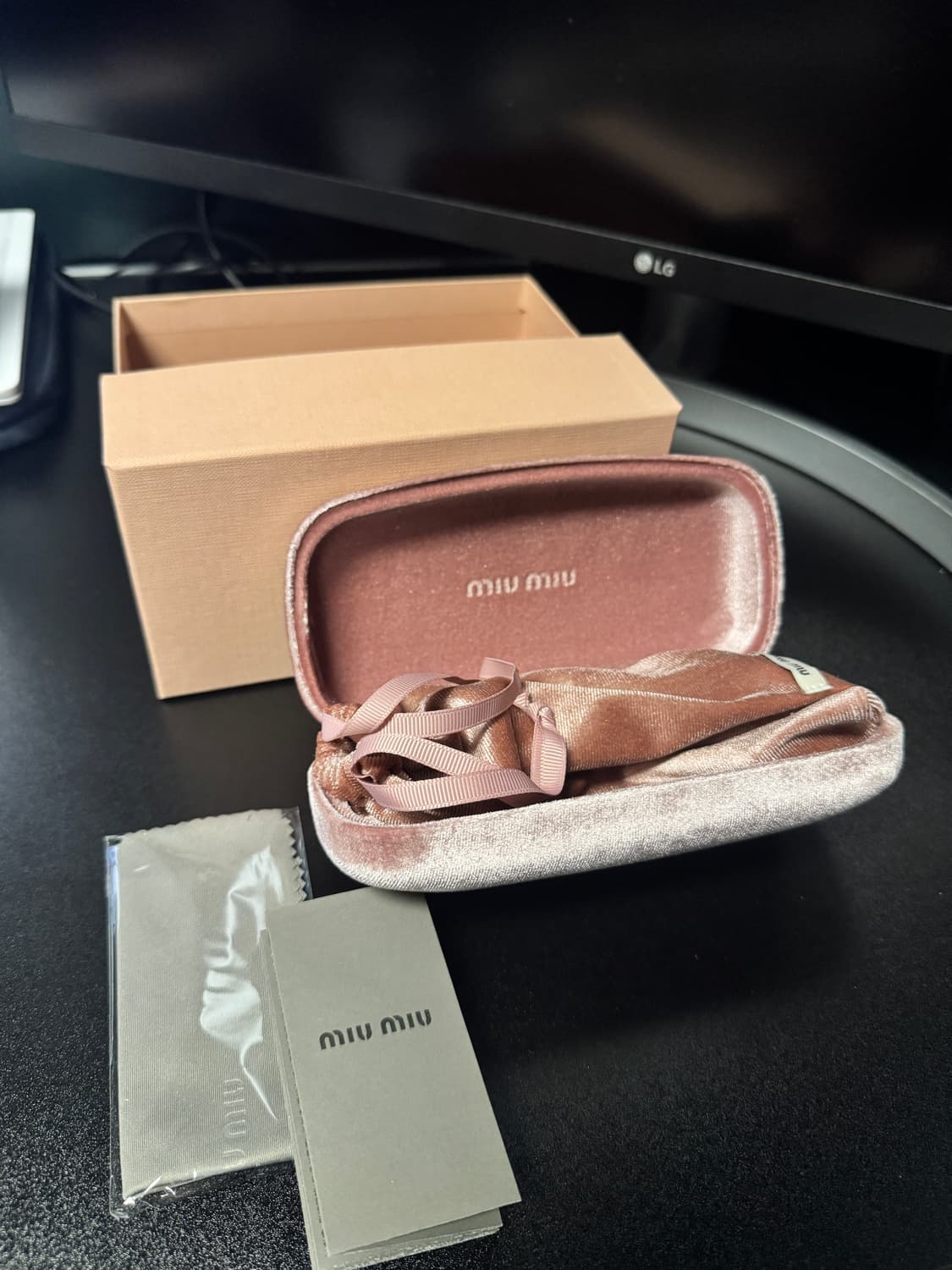 미우미우 리가드 선글라스 슬레이트 그레이 렌즈 상품이미지6