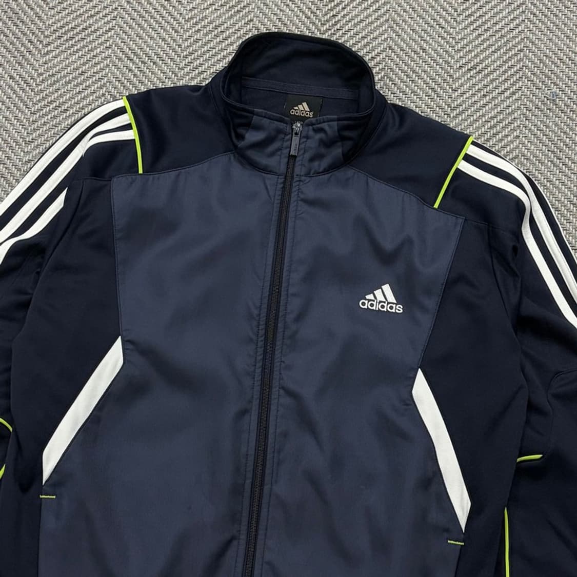 아디다스 배색 트랙탑 v2469 상품이미지3