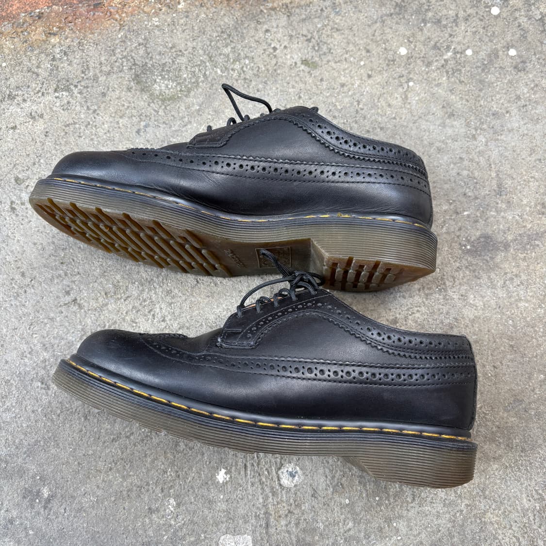 Dr. Martens 닥터마틴 윙팁 로퍼 (260) 상품이미지3