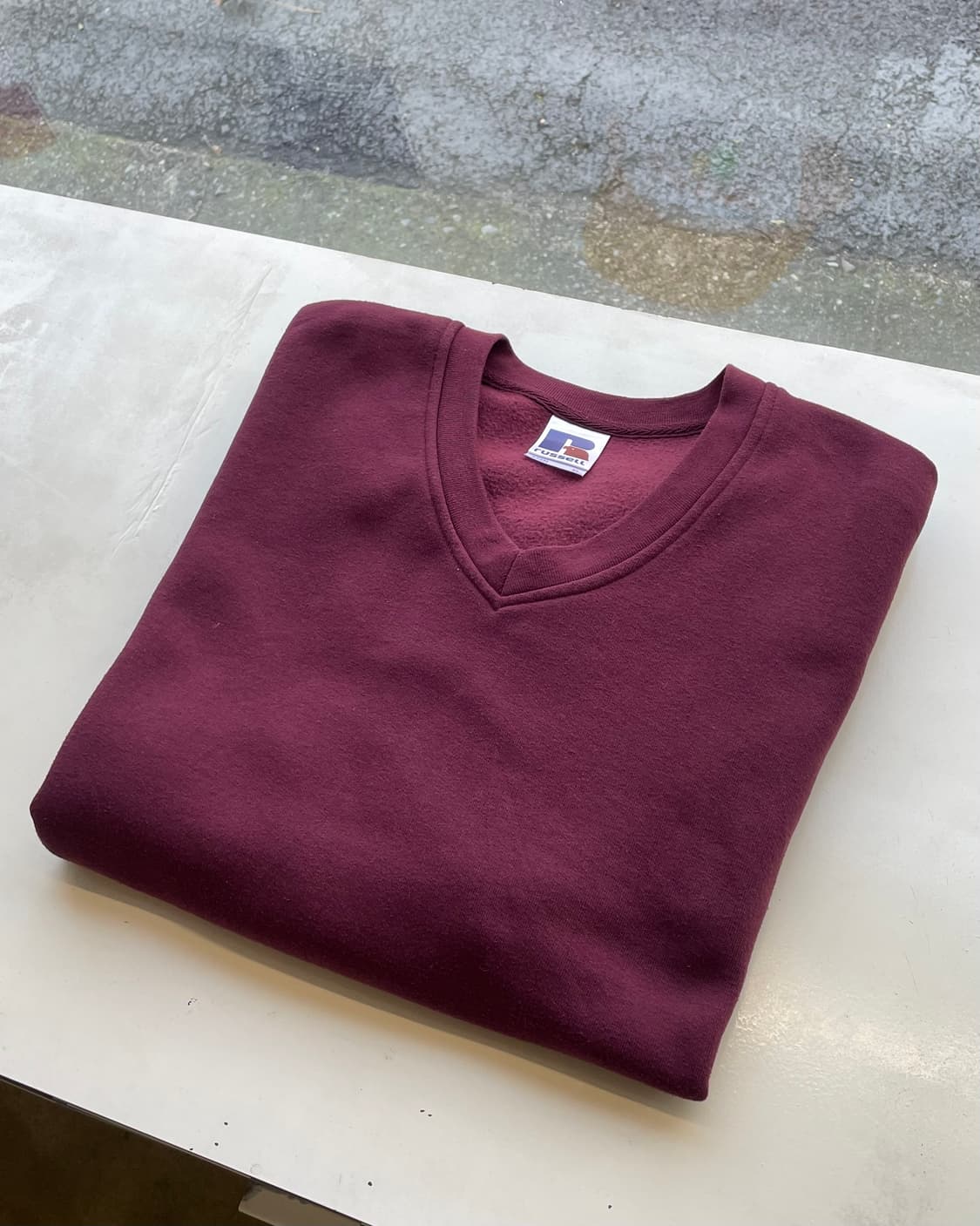 Russell v-neck plain sweatshirt 러셀 스웻셔츠 상품이미지7