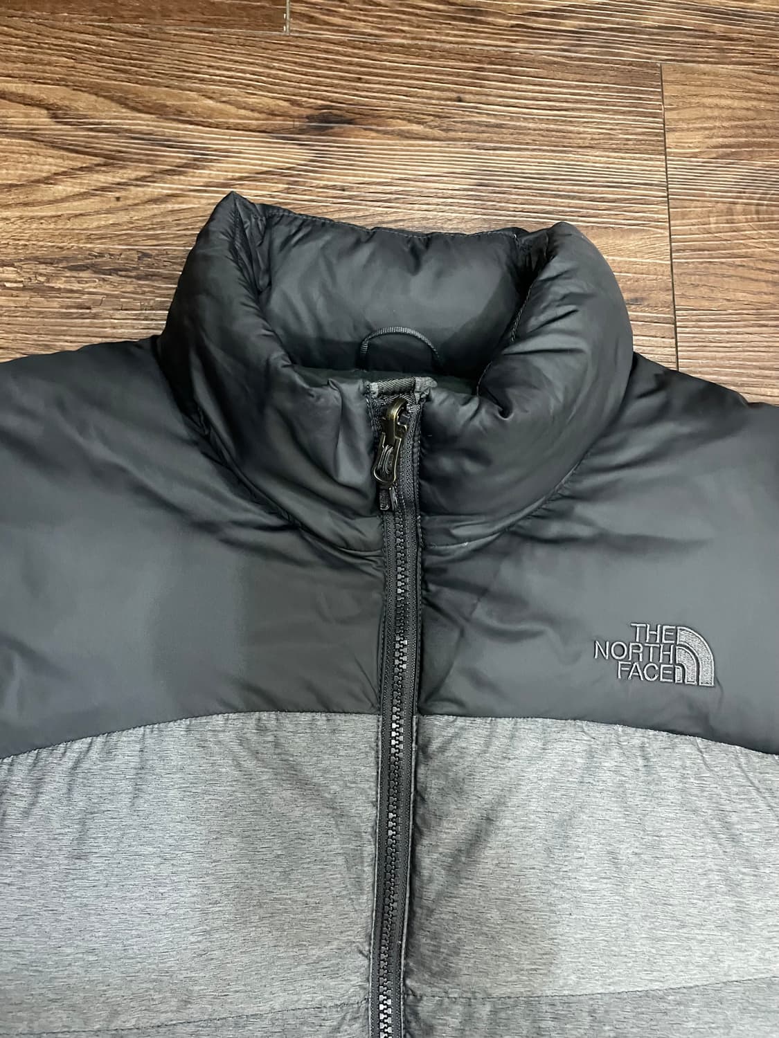 노스페이스 700 눕시 구스다운 푸퍼 패딩 그레이 상품이미지2