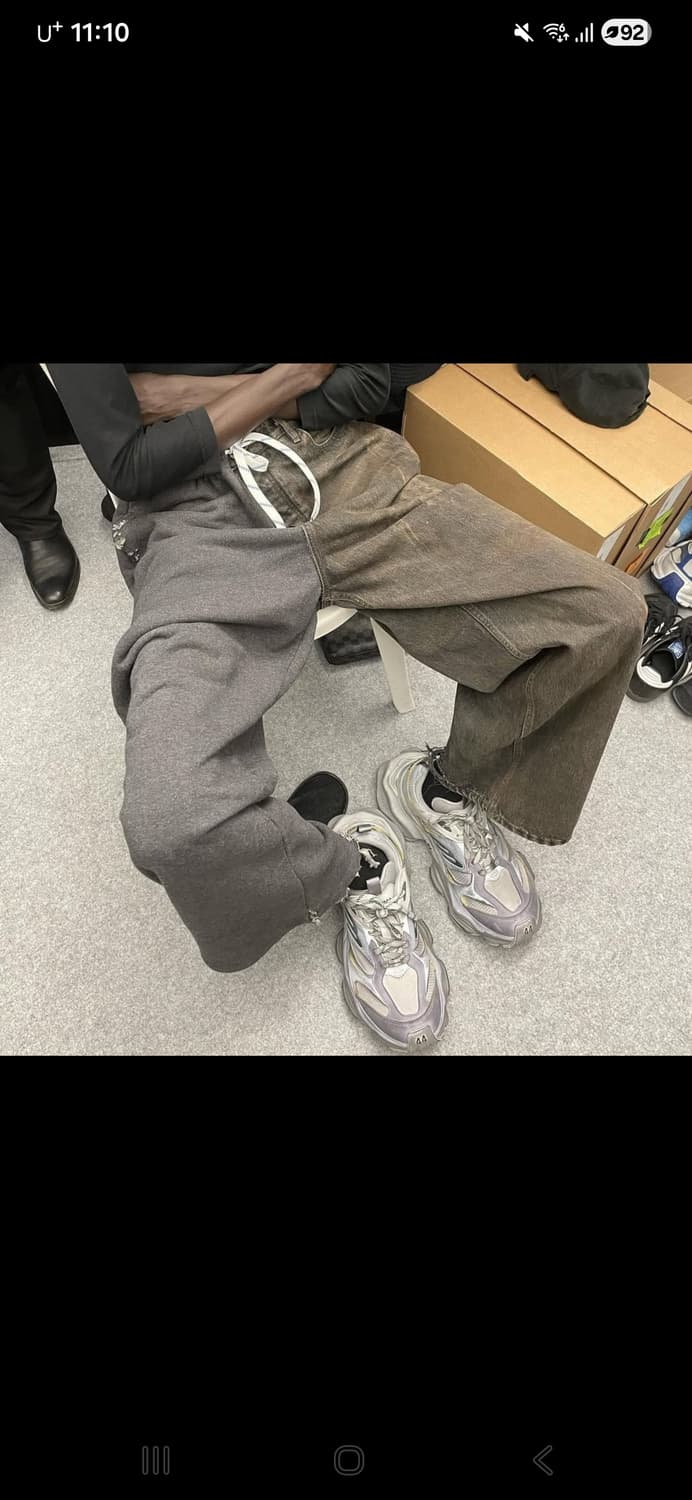 발렌시아가 카고 스니커즈 에그쉘 42 상품이미지2