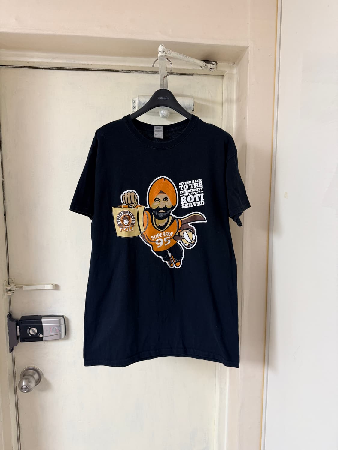 Butter chicken roti t shirt 빈티지 티셔츠 상품이미지1