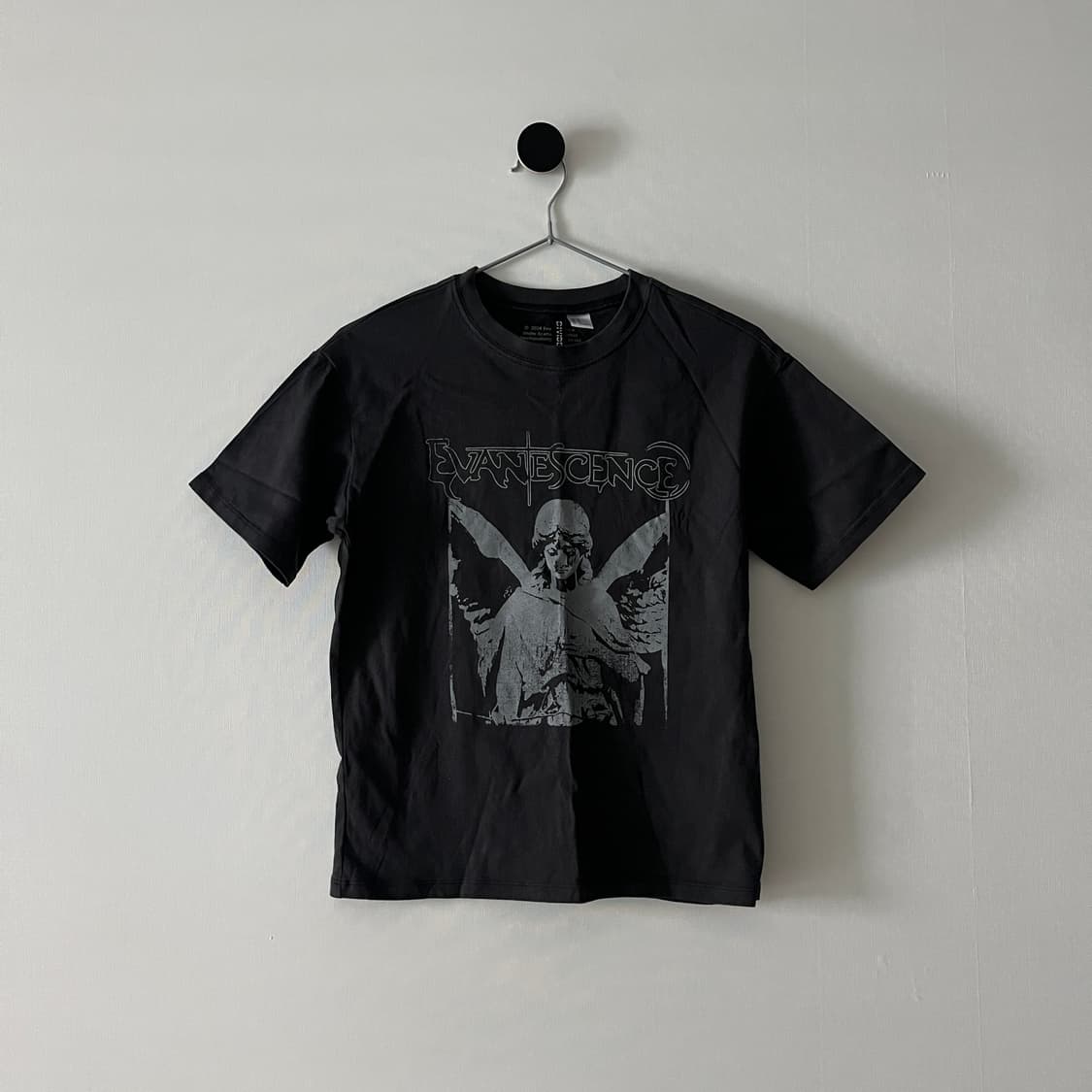 H&M 에반에센스 그래픽 티셔츠 상품이미지1