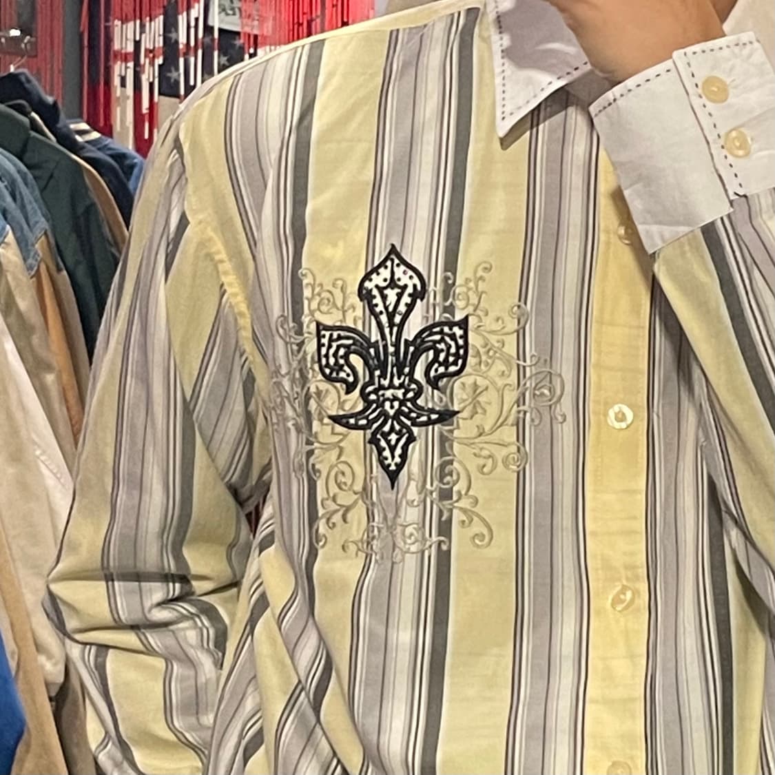 [IM] vintage 옐로우 스트라이프 블랙 자수 큐빅 셔츠 상품이미지5