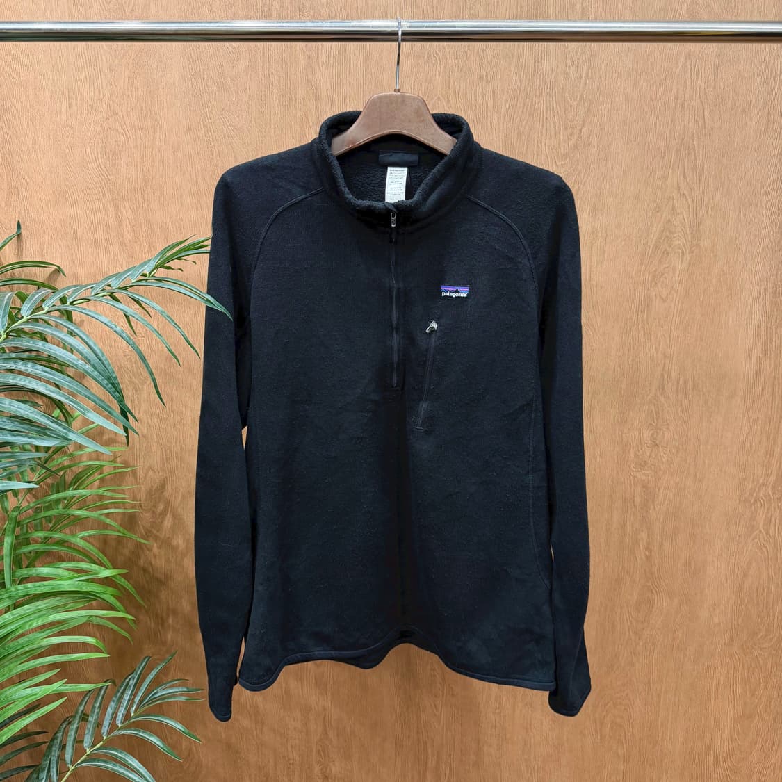 파타고니아 신칠라 플리스 하프 집업 지퍼 포켓 디테일 레귤러핏 블랙 상품이미지1