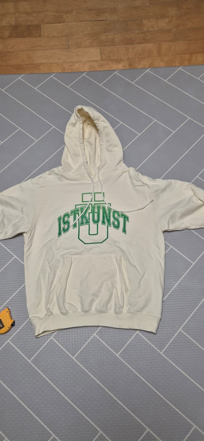 UNIVERSITY EMBLEM HODDIE_CREAM 상품이미지1