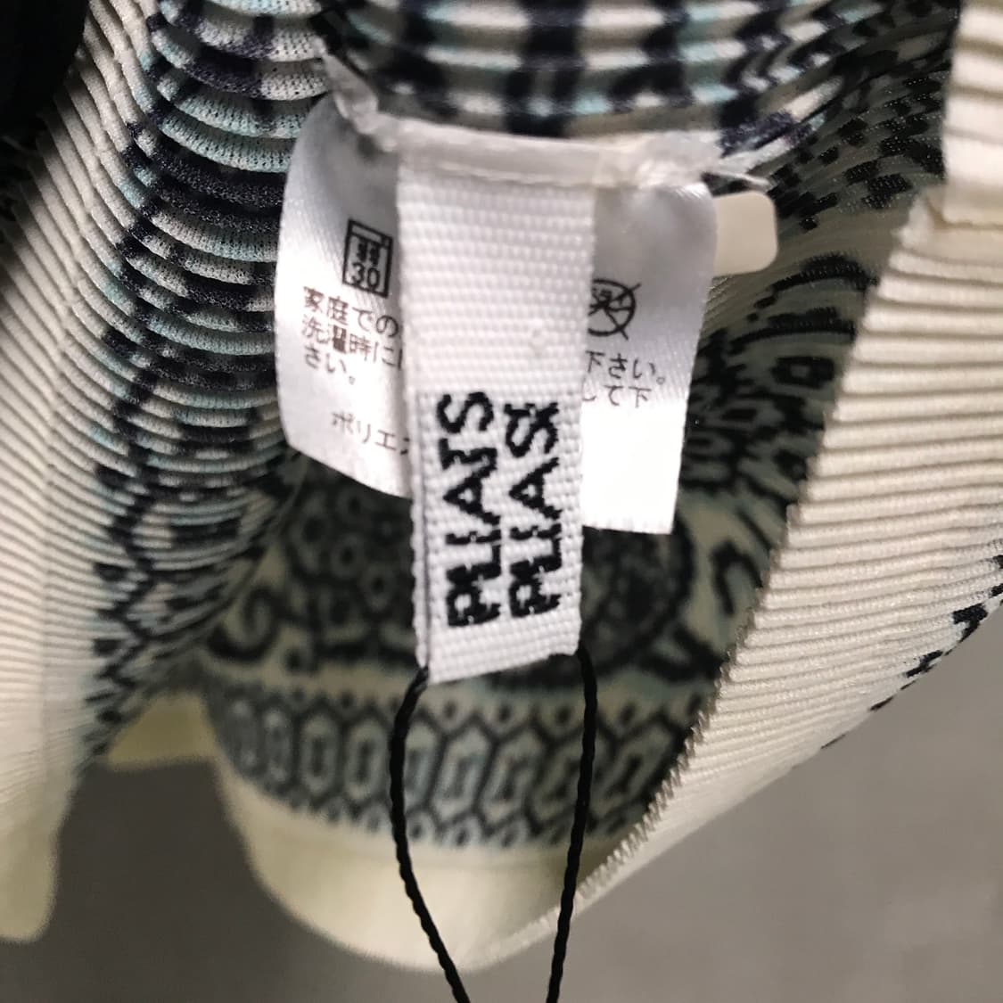 이세이 미야케 플리츠 플리즈 페이즐리 탑 3(W) 상품이미지5