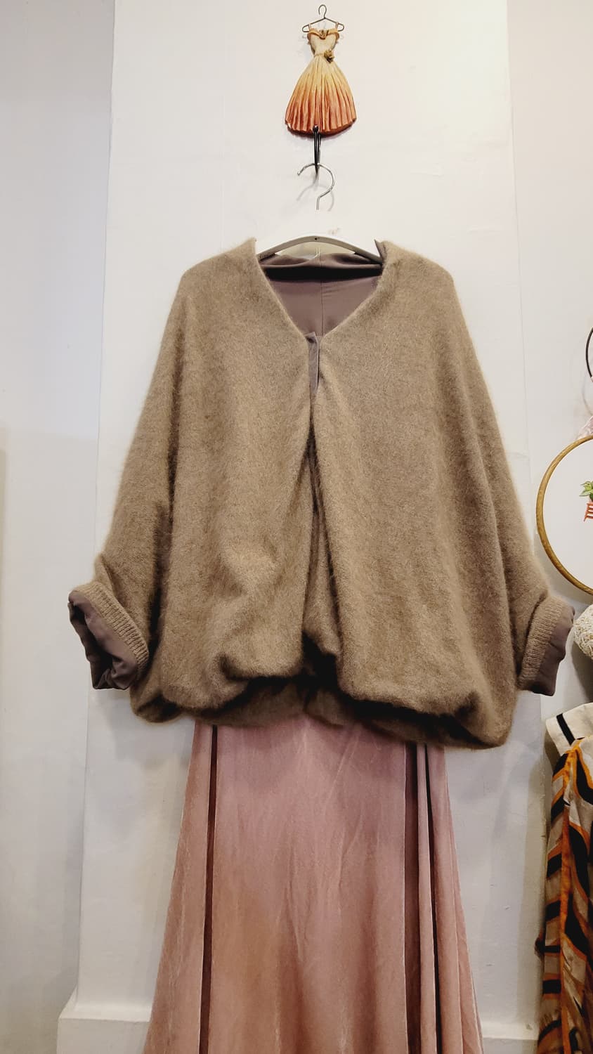 데코 앙고라터치 울 가디건. votrenom 실크벨벳 스커트 상품이미지6