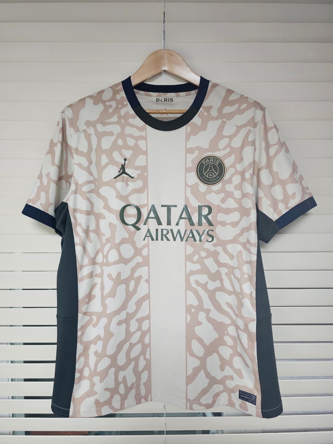 나이키 조던 PSG 파리생제르망 스타디움 레플리카 반팔티 XL(110) 상품이미지1