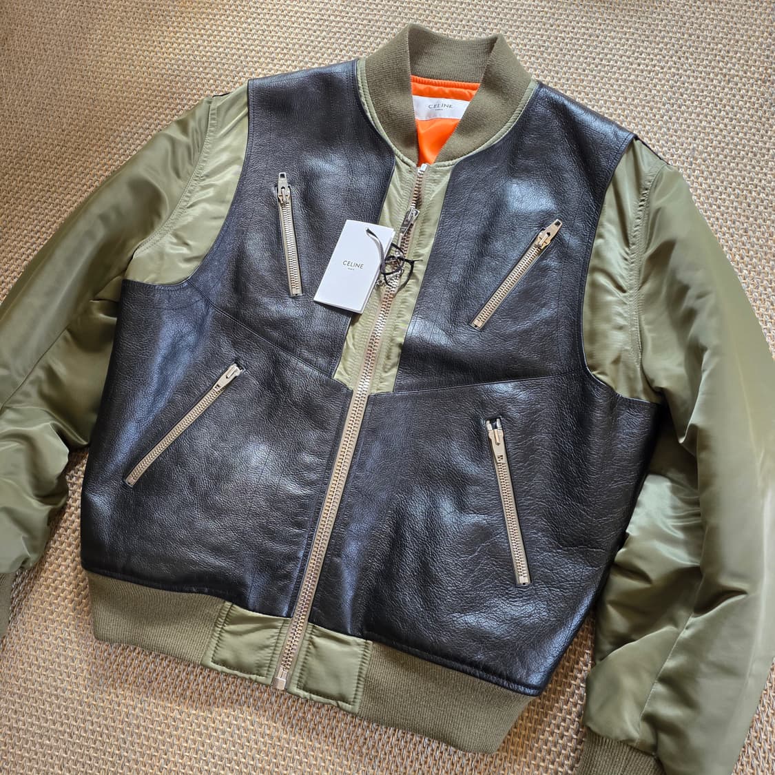 CELINE 셀린느 궁극의 MA-1 마원 이탈리안  카프가죽 버머 자켓 상품이미지3