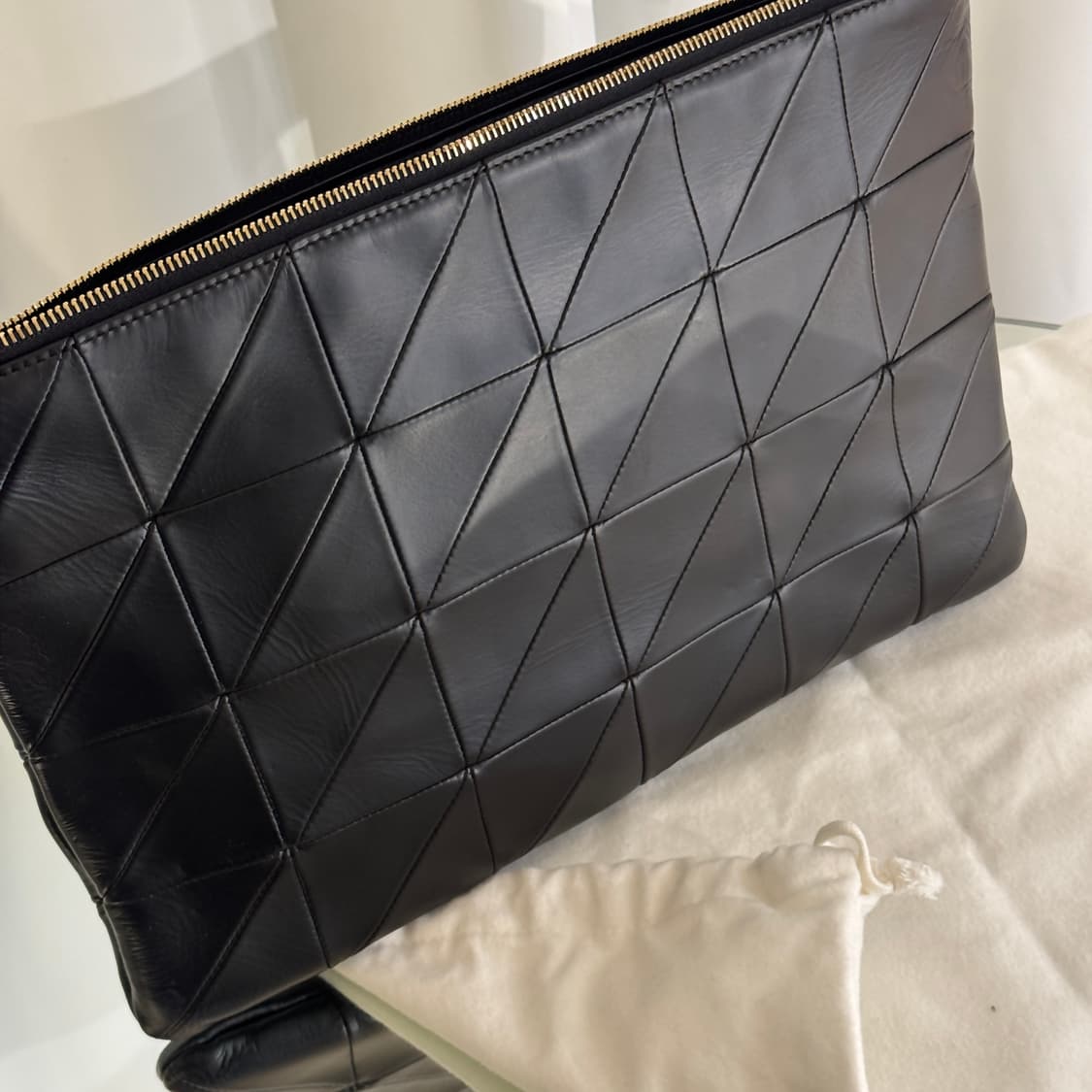 [정품] 입생로랑 제이미 퀄팅 클러치 라지 상품이미지3