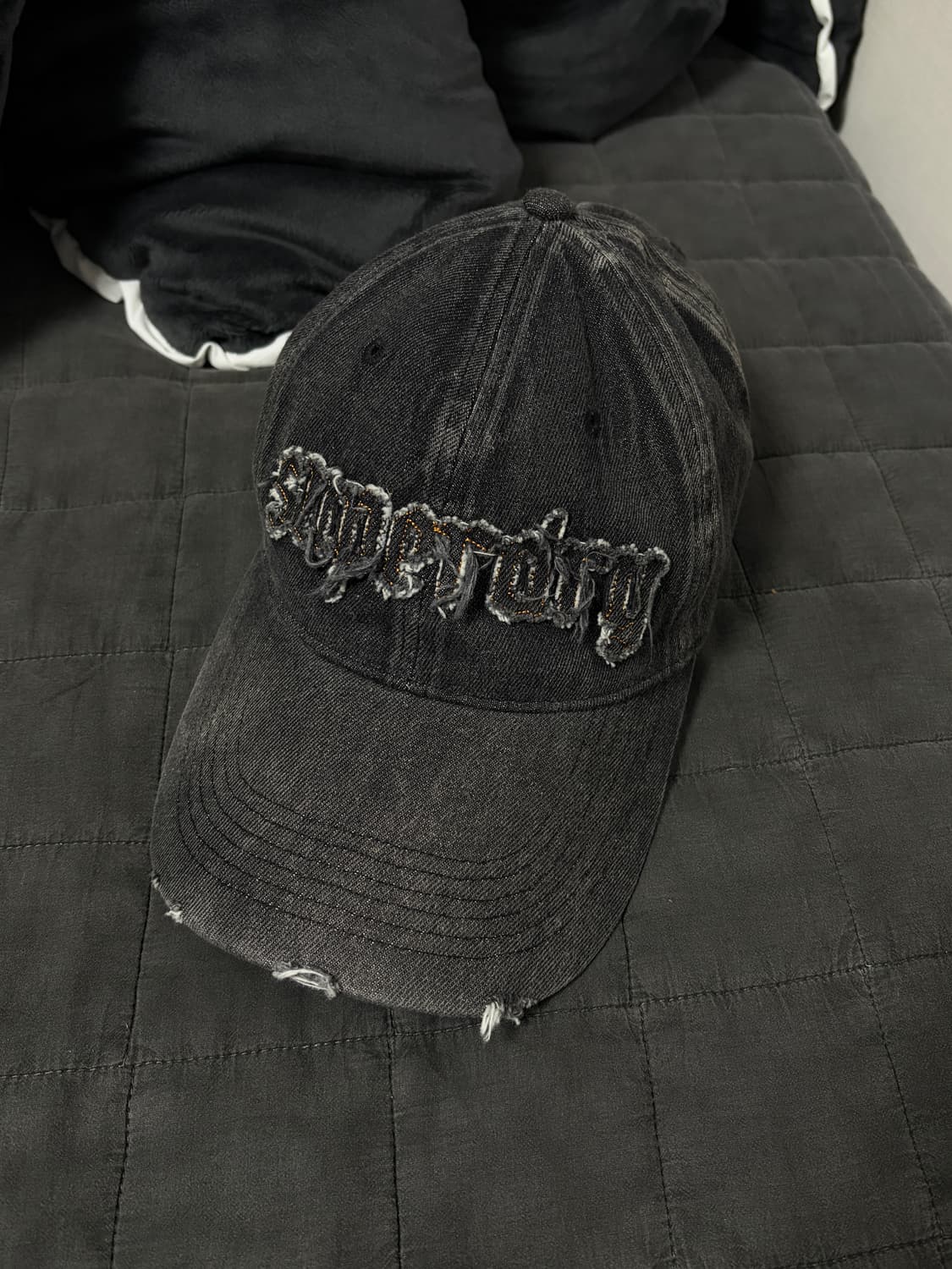 슈퍼드라이 워싱 데님 볼캡 흑청 상품이미지5