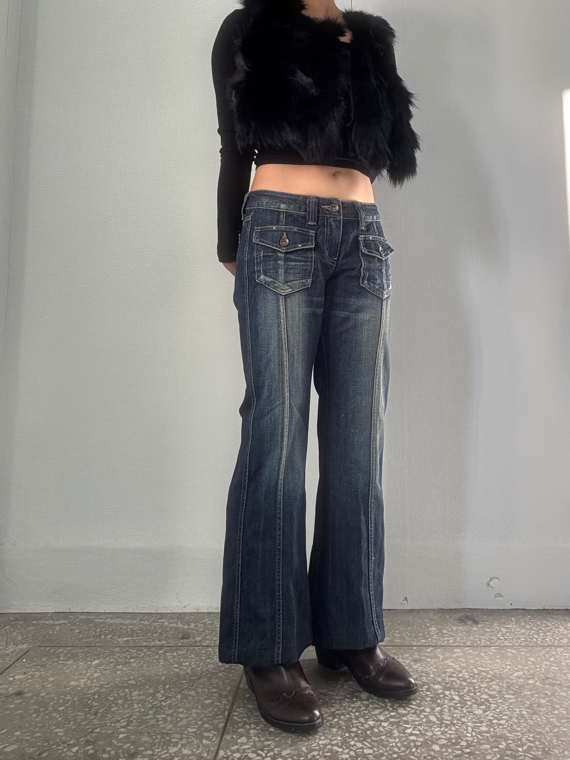 로우라이즈 데님 부츠컷팬츠 상품이미지3