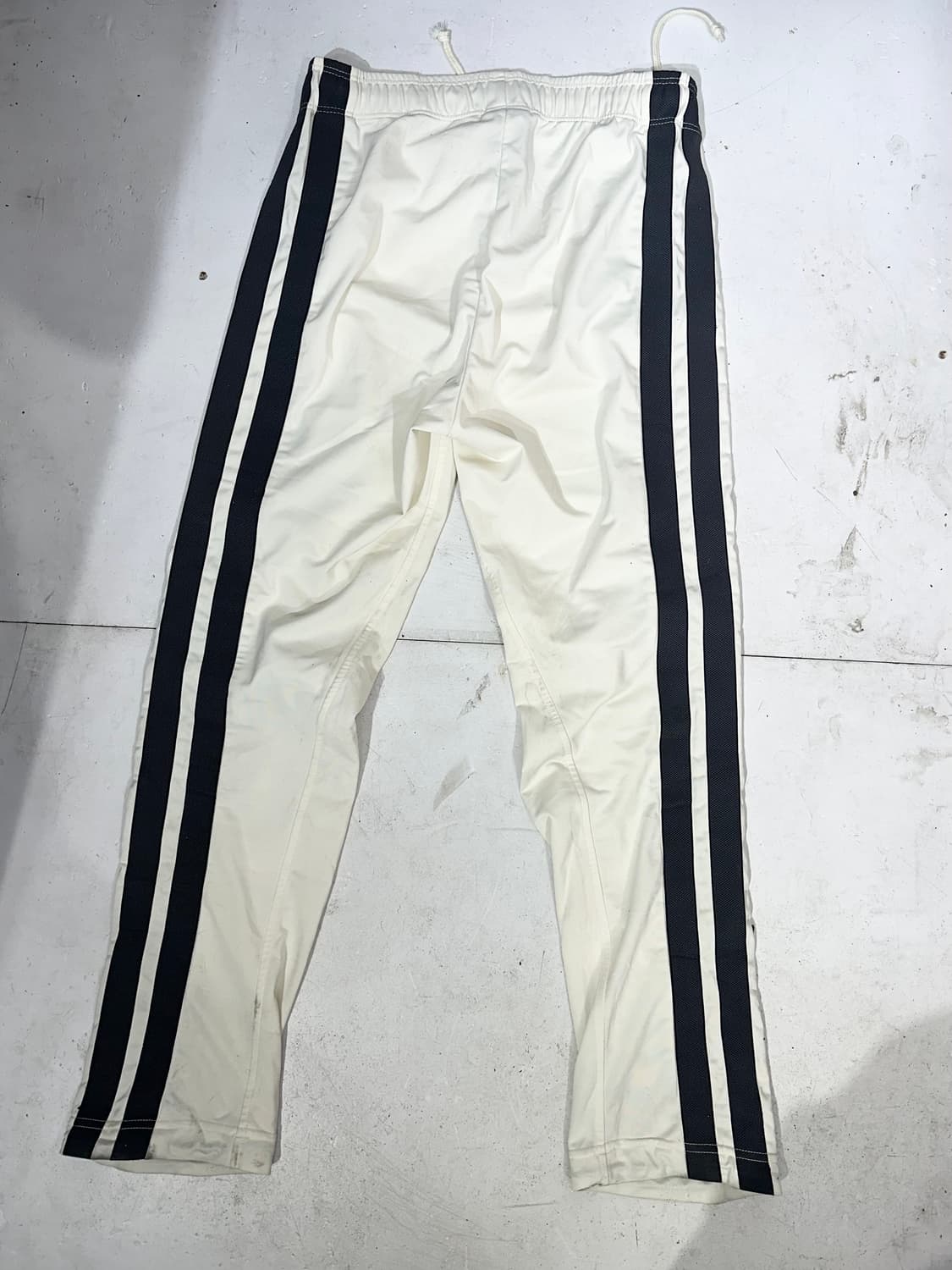 아디다스 화이트 블랙 삼선 스몰 로고 트레이닝 팬츠 추리닝 바지 XS 상품이미지5