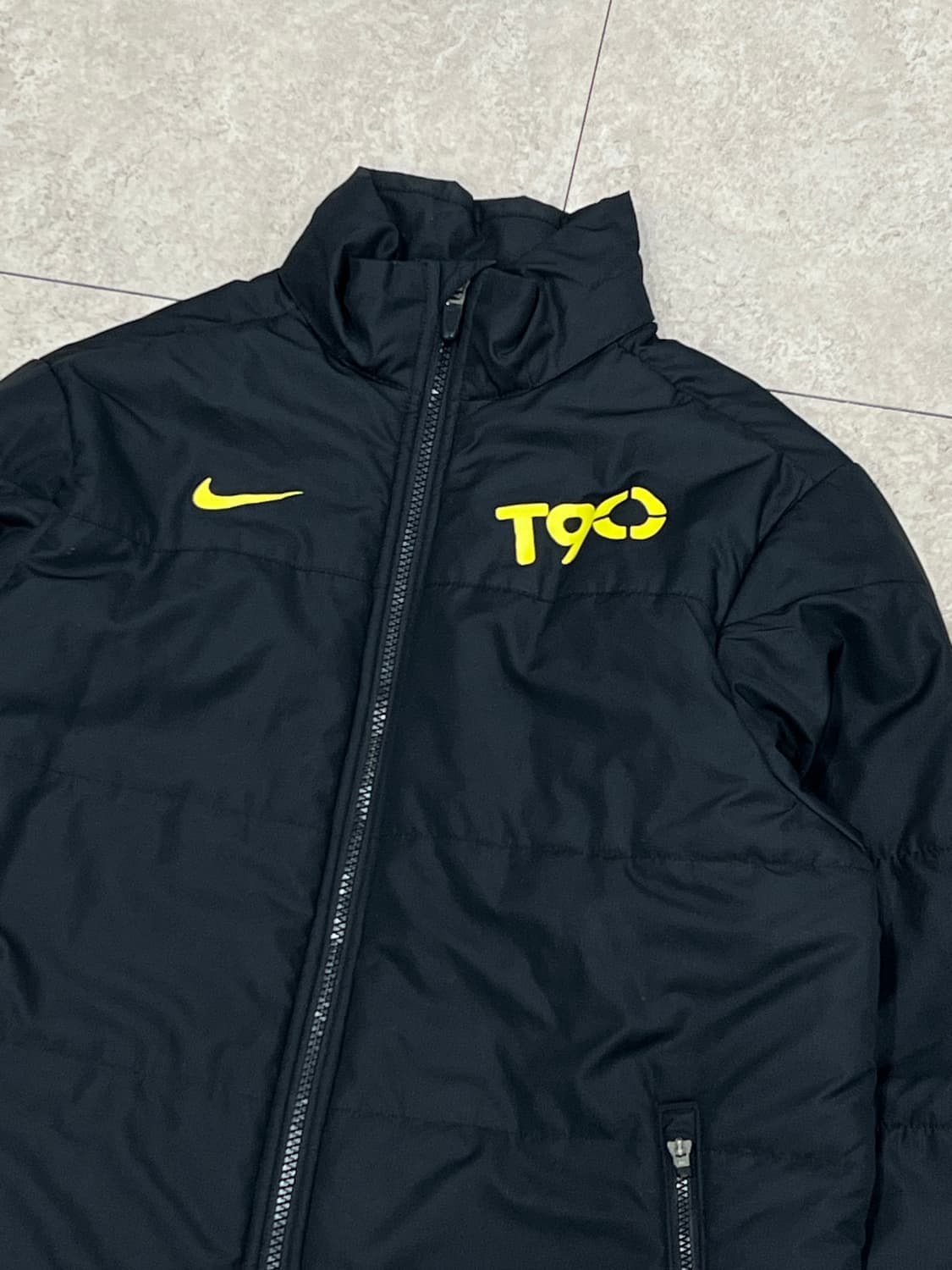 (L) 나이키 토탈90 패디드 점퍼 블랙/옐로우 상품이미지3