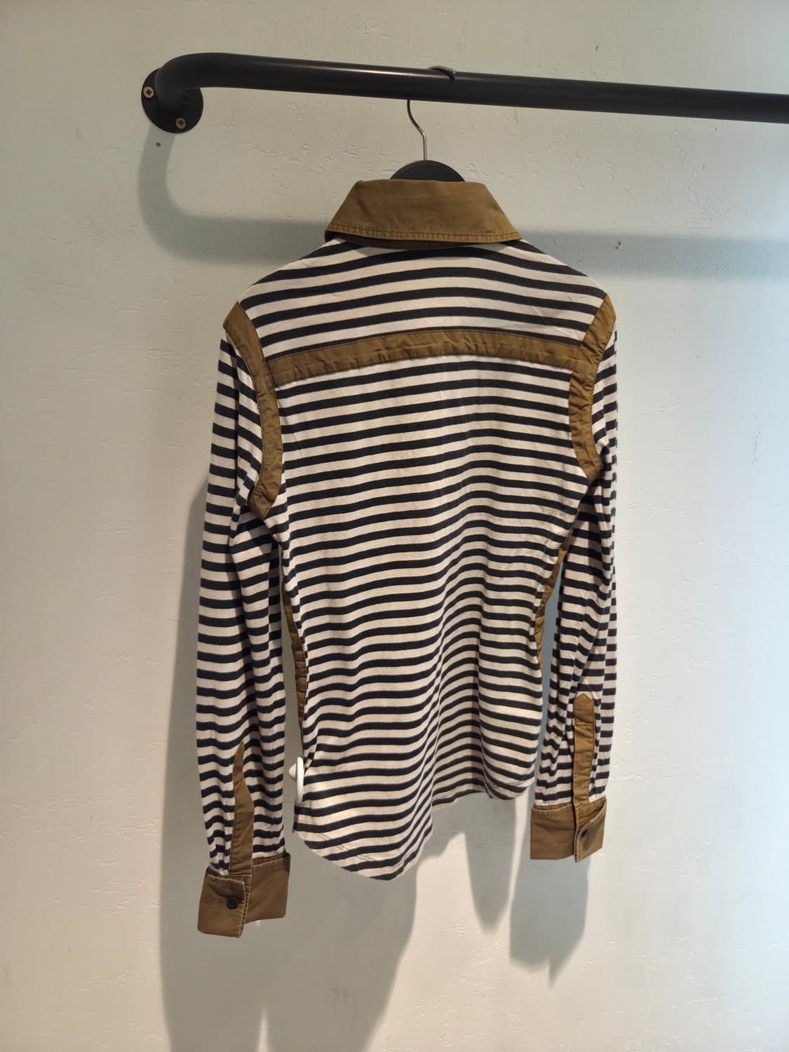 비비안웨스트우드 카키배색 스트라이프 롱슬리브💯 상품이미지5