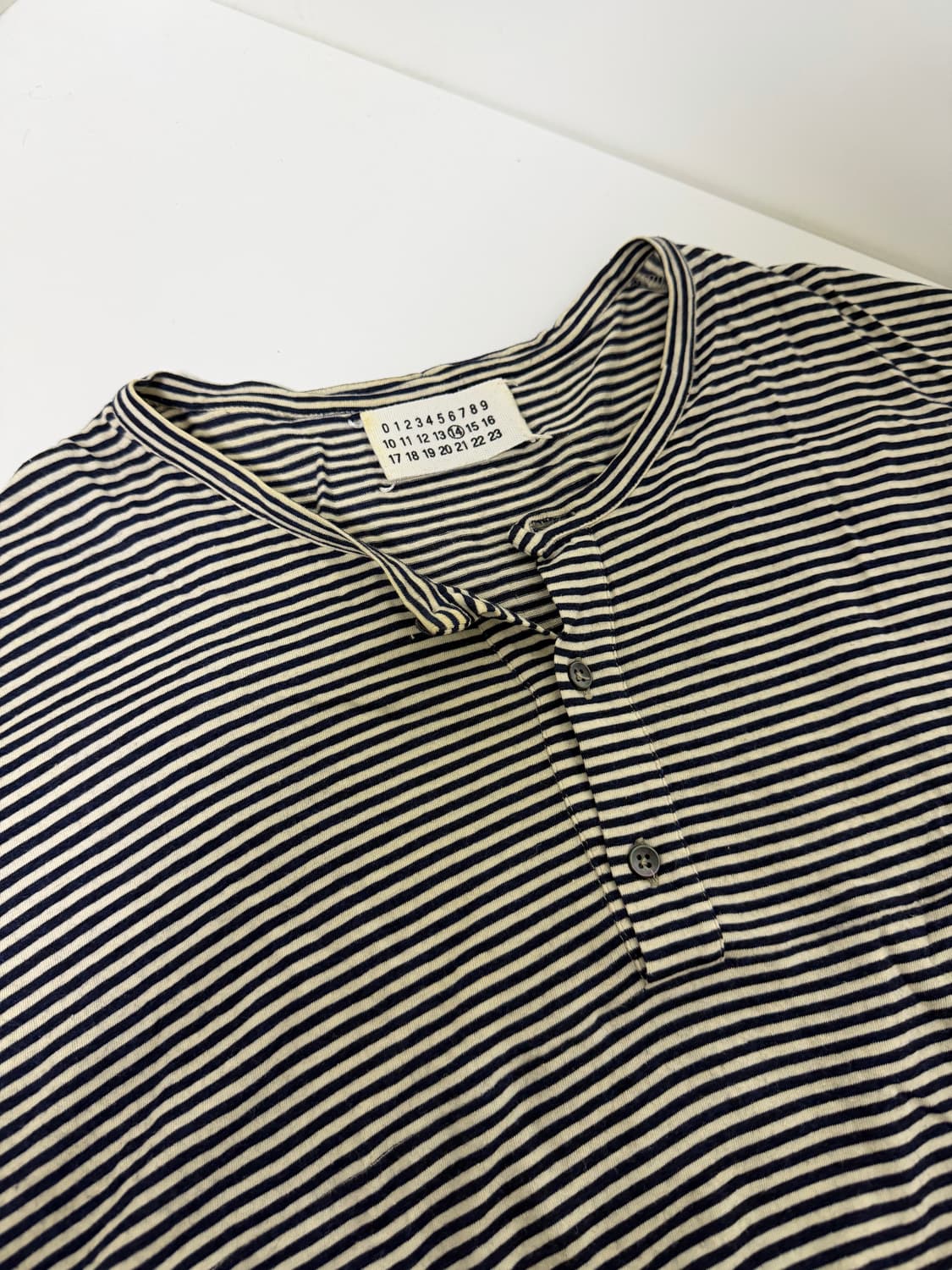 Maison Margiela Border Henley shirt 상품이미지5