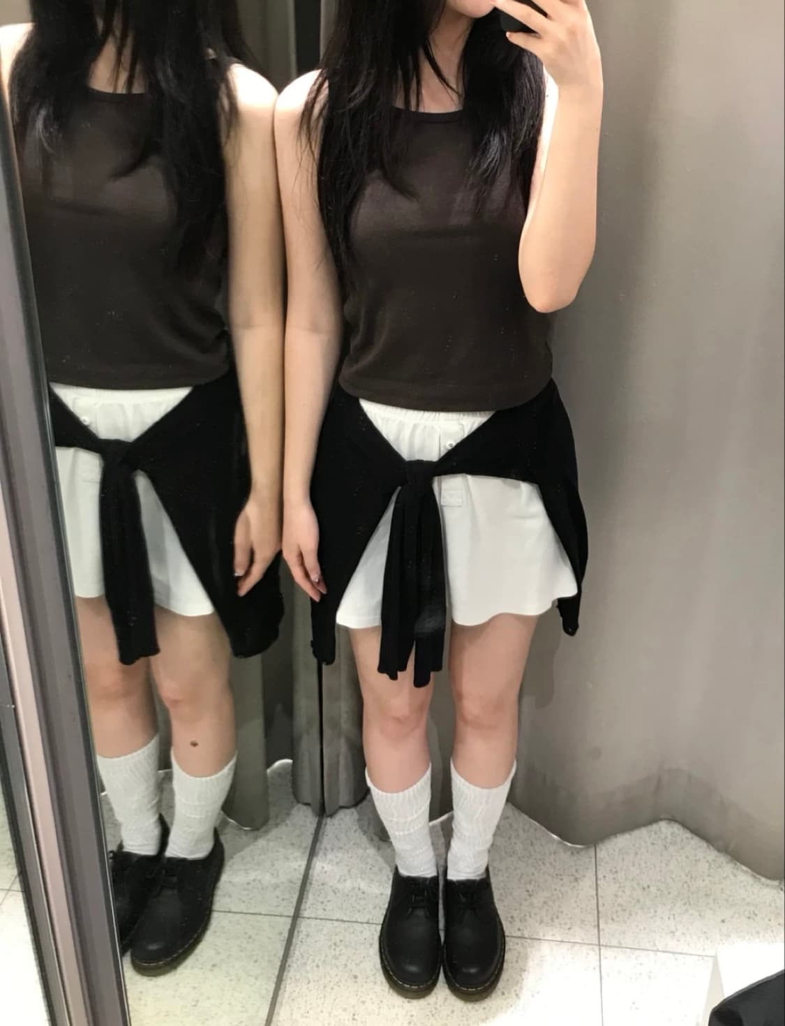 글로니 버튼 플라이 미니 스커트 화이트 상품이미지2