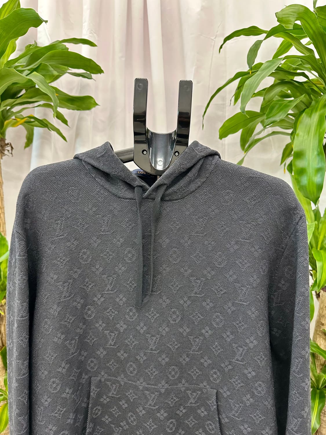 [정품] 루이비통 모노그램 후드 블랙 M사이즈 상품이미지2