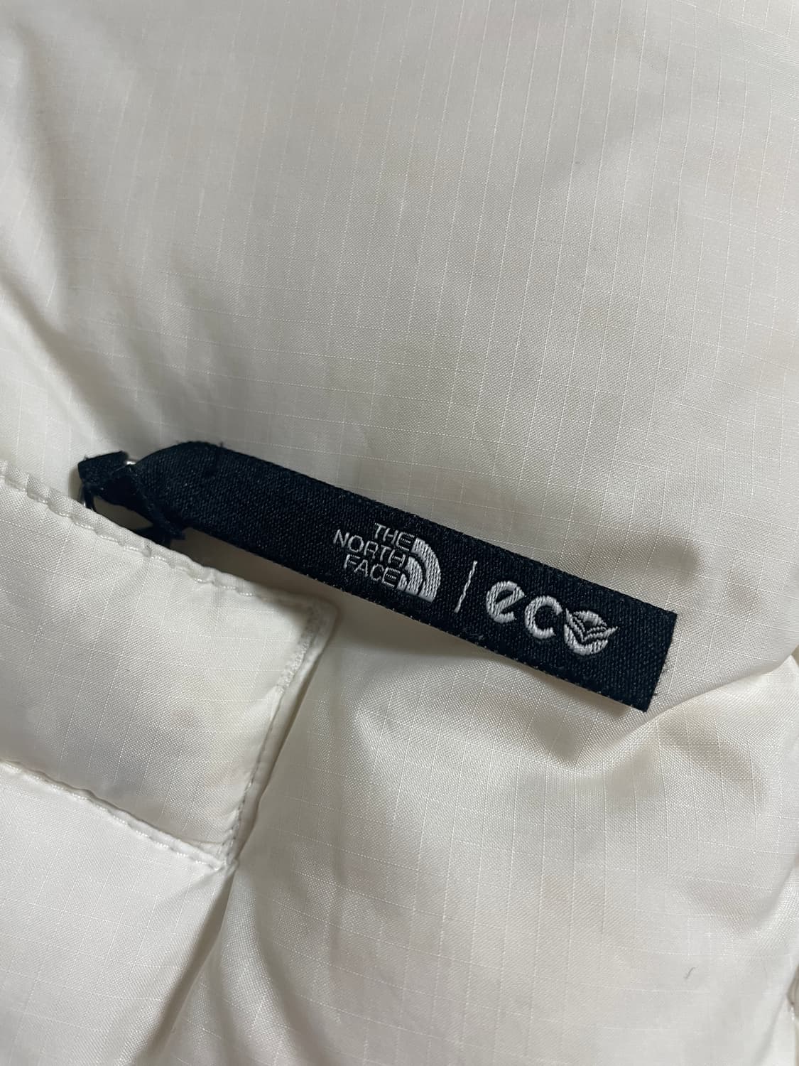 노스페이스 1996 에코 눕시 패딩 화이트L 상품이미지3
