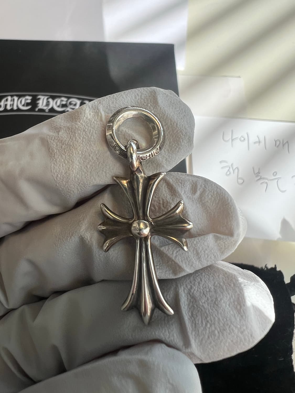 크롬하츠 타이니 크로스 펜던트 상품이미지2