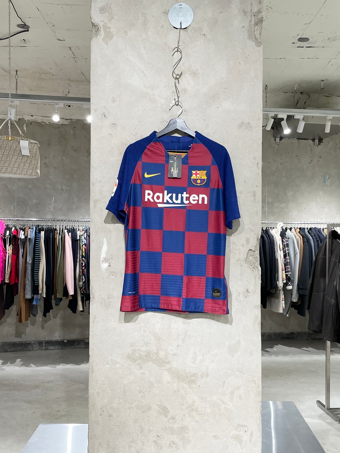 나이키 FC 바르셀로나 19-20 프렝키 더 용 홈 유니폼 상품이미지1