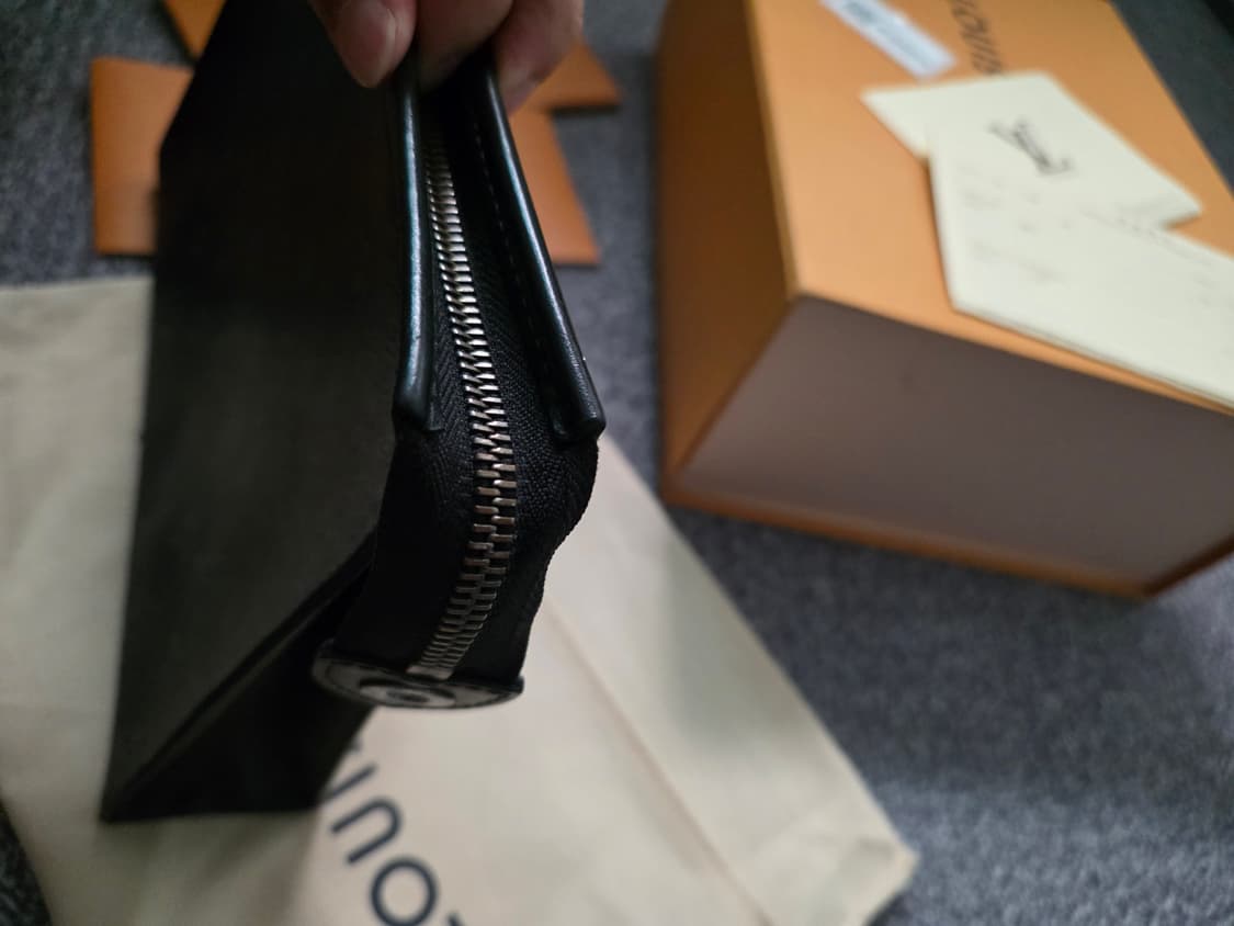 [새상품급/풀구성] 루이비통 포쉬트 보야주 클러치 mm 상품이미지4