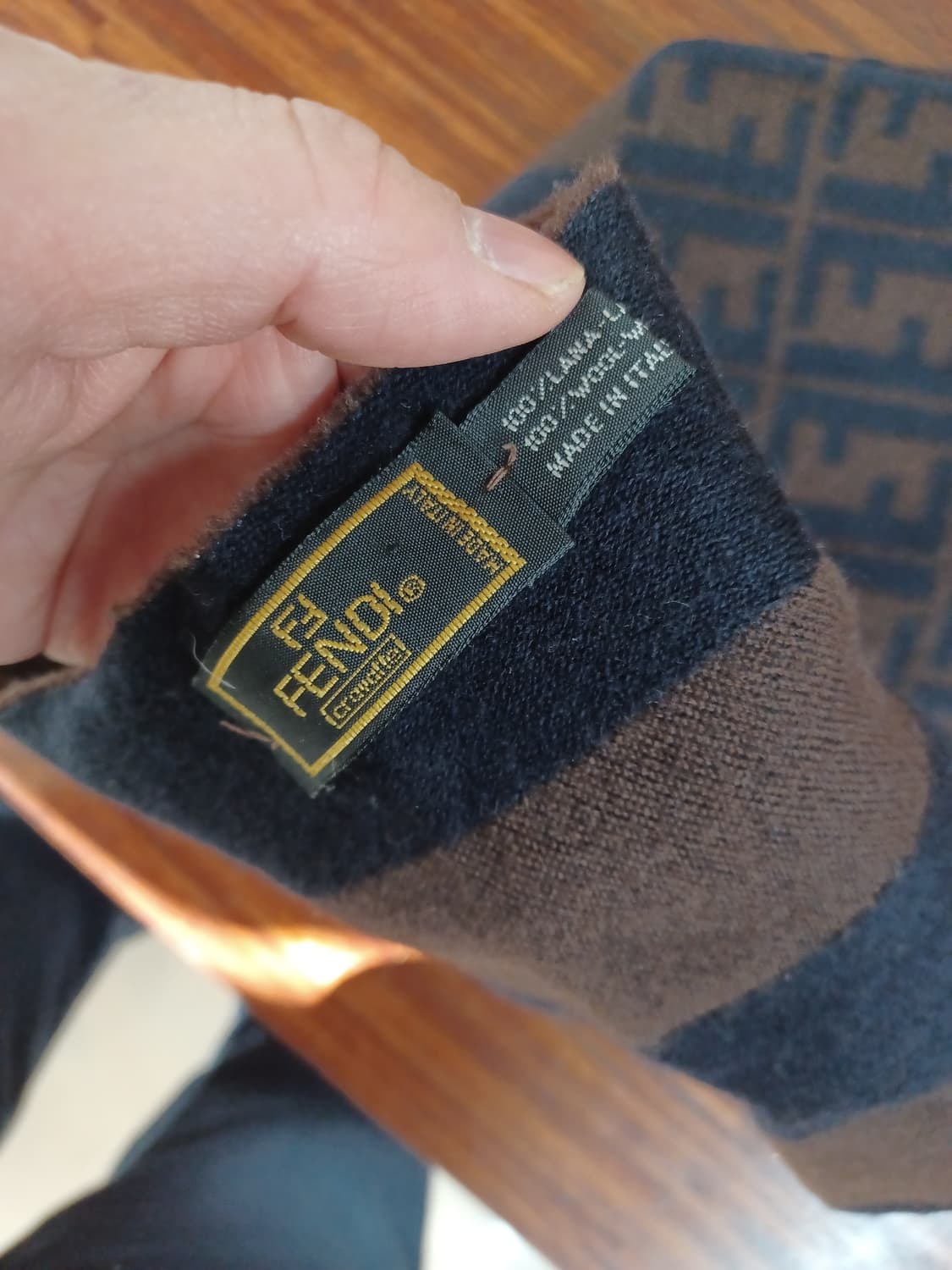 펜디 목도리  상품이미지2