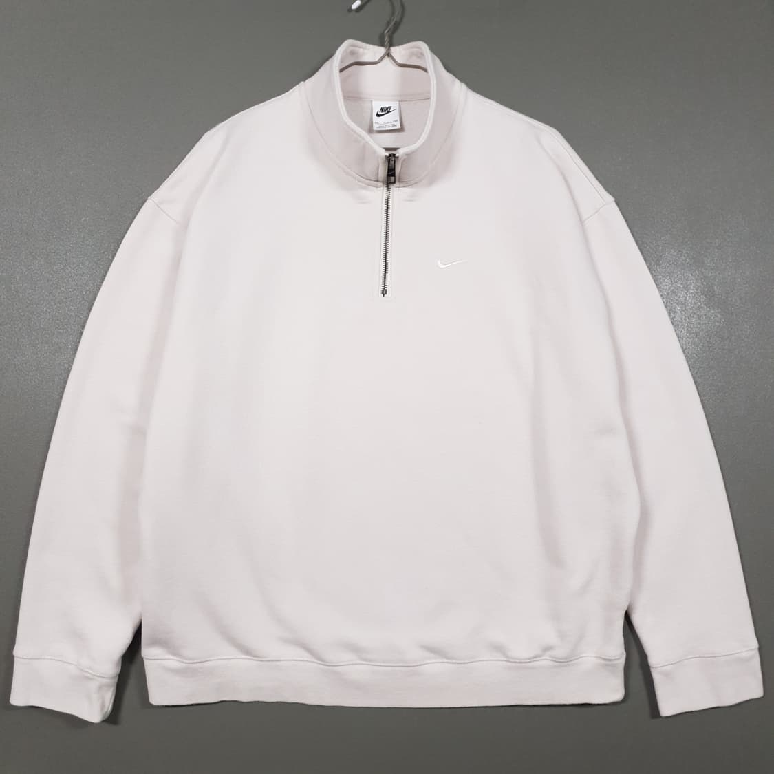 2XL (110) 나이키 솔로 스우시 쿼터집 탑 하프집업 맨투맨 본화이트 상품이미지2