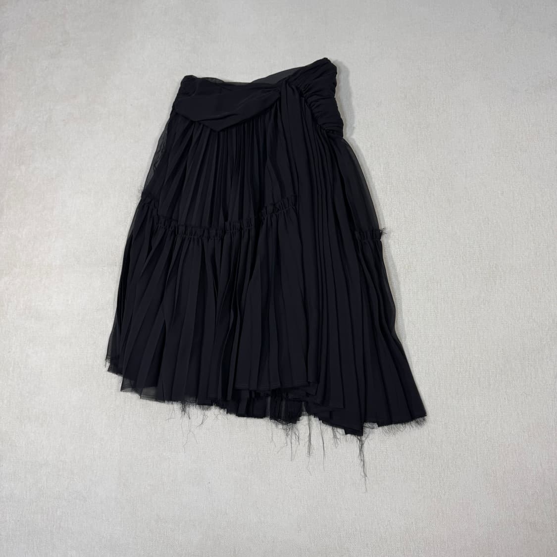 Pleated Black Sheer Skirt 상품이미지4