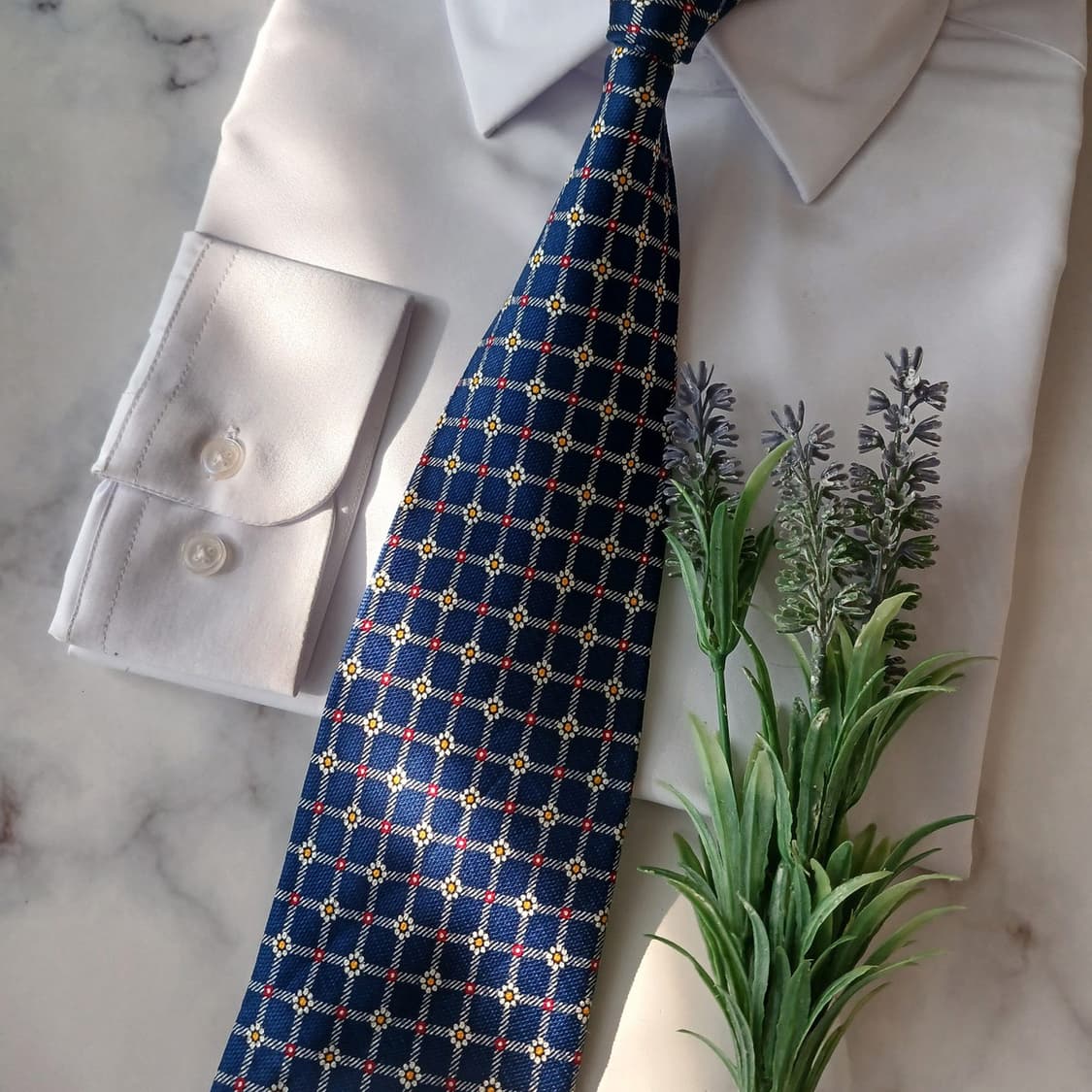 니나리치 실크 블루 체크 플라워 넥타이 9.6cm A+등급 A18875
 상품이미지5