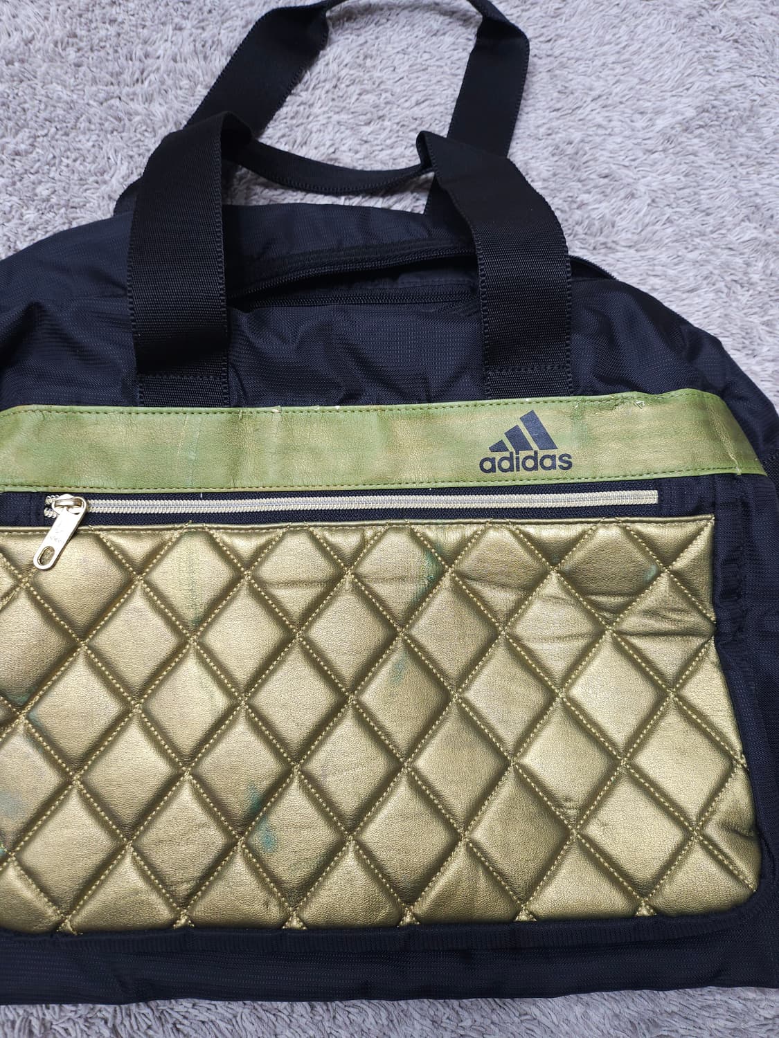 아디다스 골드 퀼팅 더플백 상품이미지3