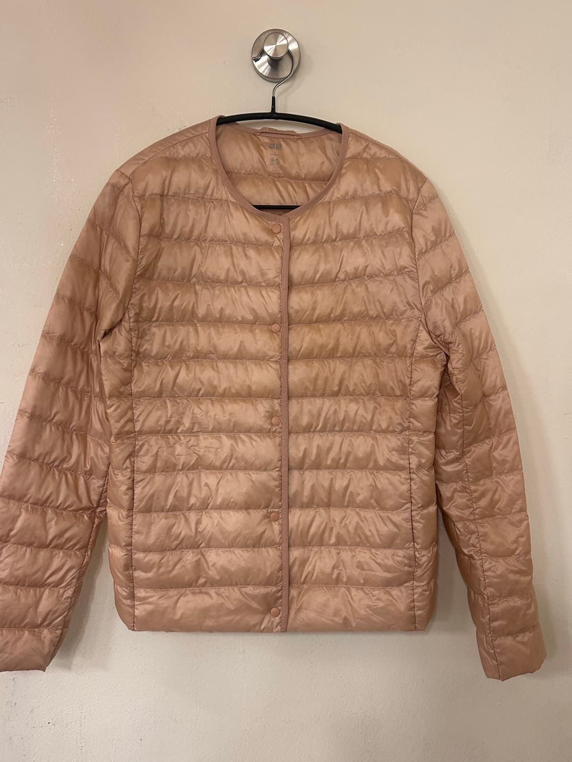 유니클로 경량 패딩 여성 L (베이비핑크 색감) 상품이미지1