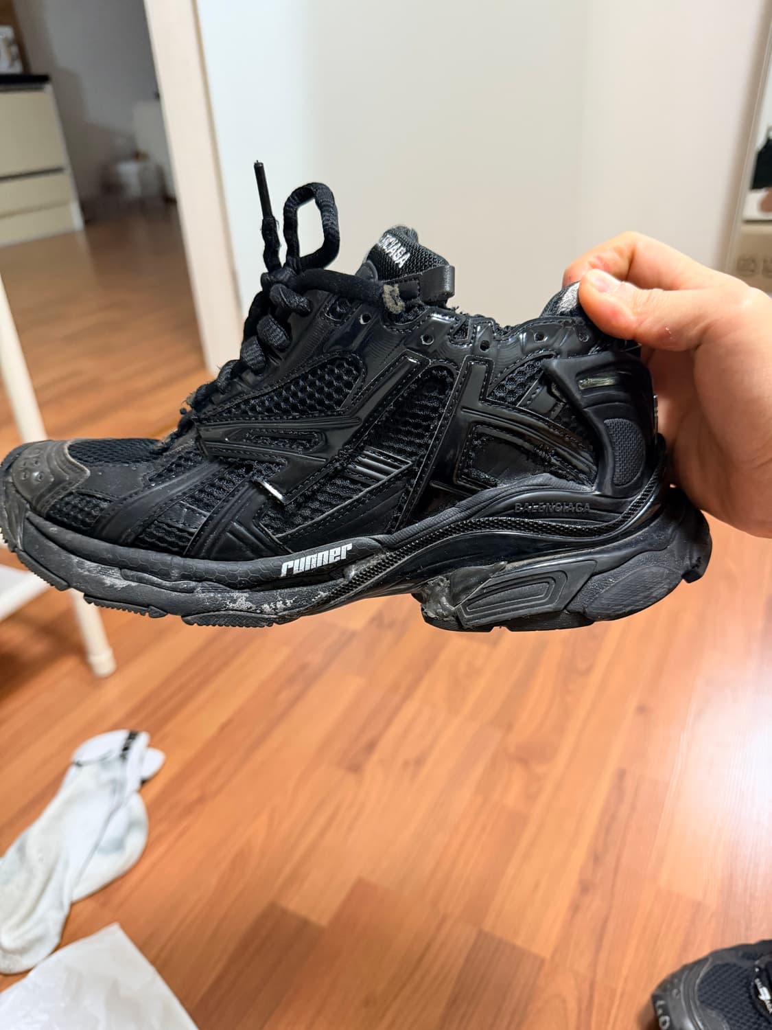 발렌시아가 러너 스니커즈 260 상품이미지3