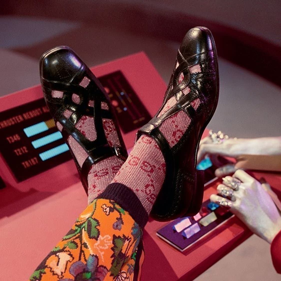 구찌 펀칭 컷아웃 브로그 상품이미지3