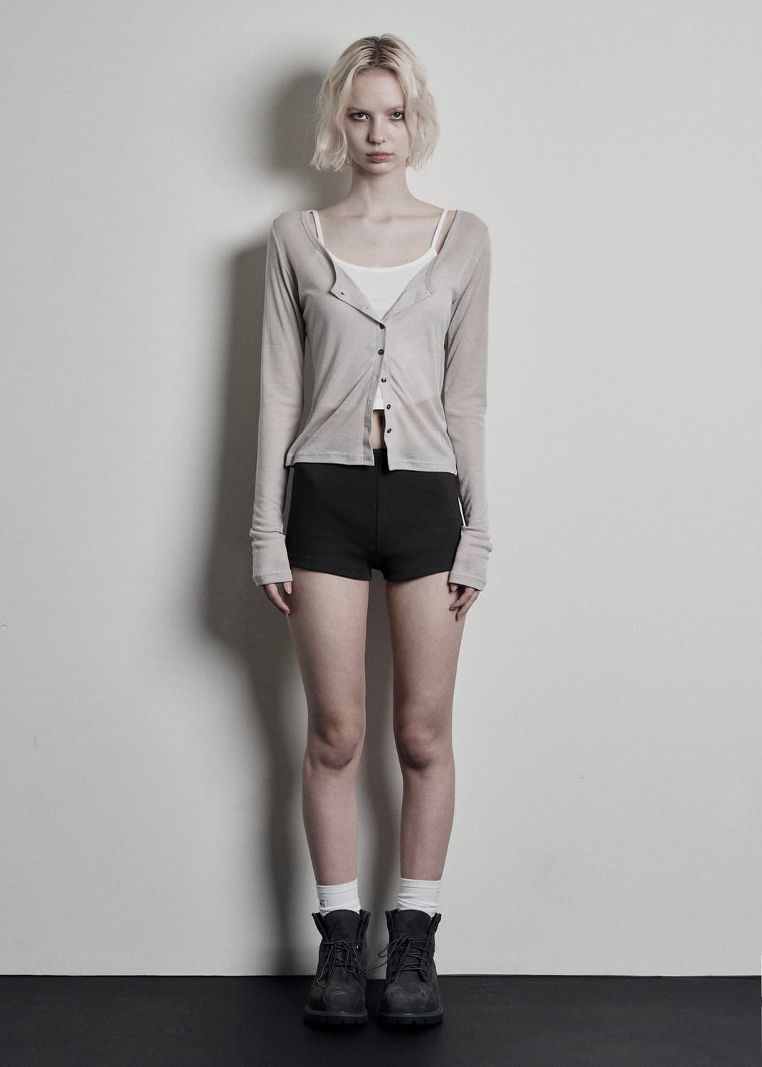 보헤미안서울 베이직 스쿱 버튼 가디건 베이지 상품이미지4