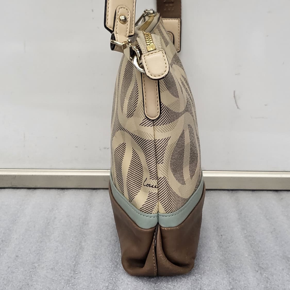 루이까또즈 정품 크로스백 24x23cm 상품이미지5