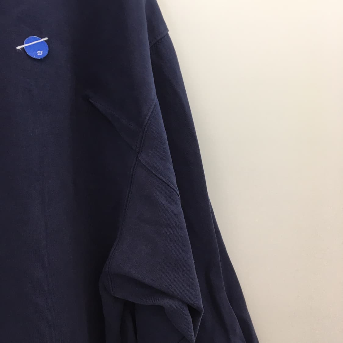 아더에러 베리프 맨투맨 A2 네이비  상품이미지5