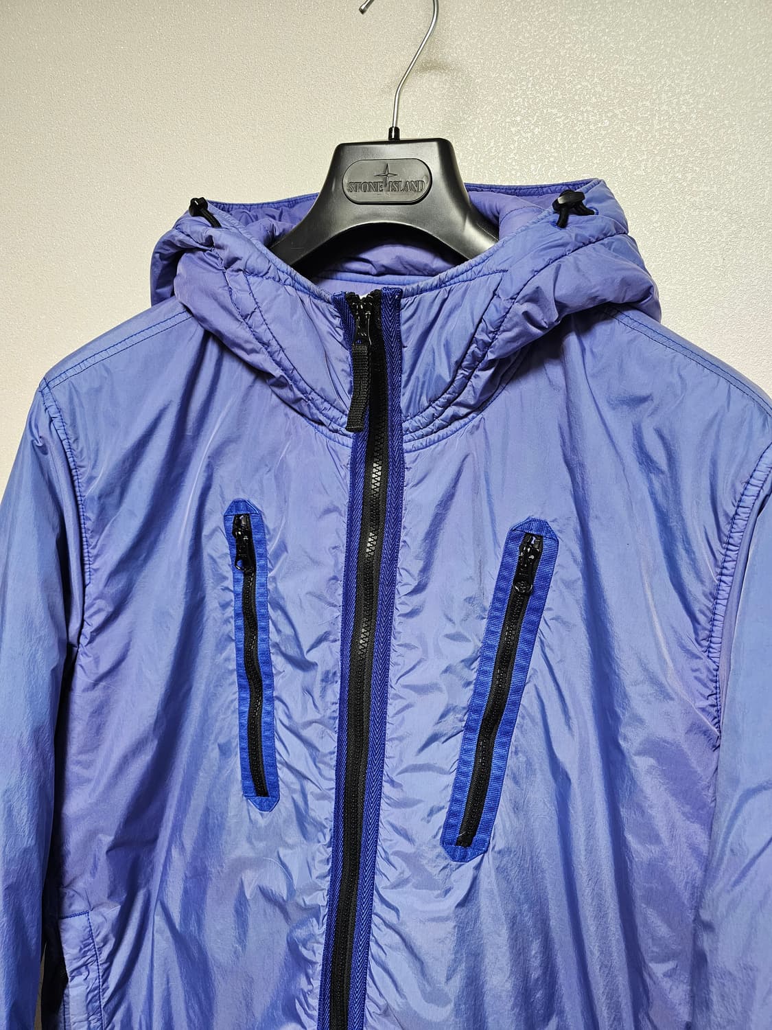 스톤아일랜드 크링클랩스 프리마로프트 후드 자켓 상품이미지3