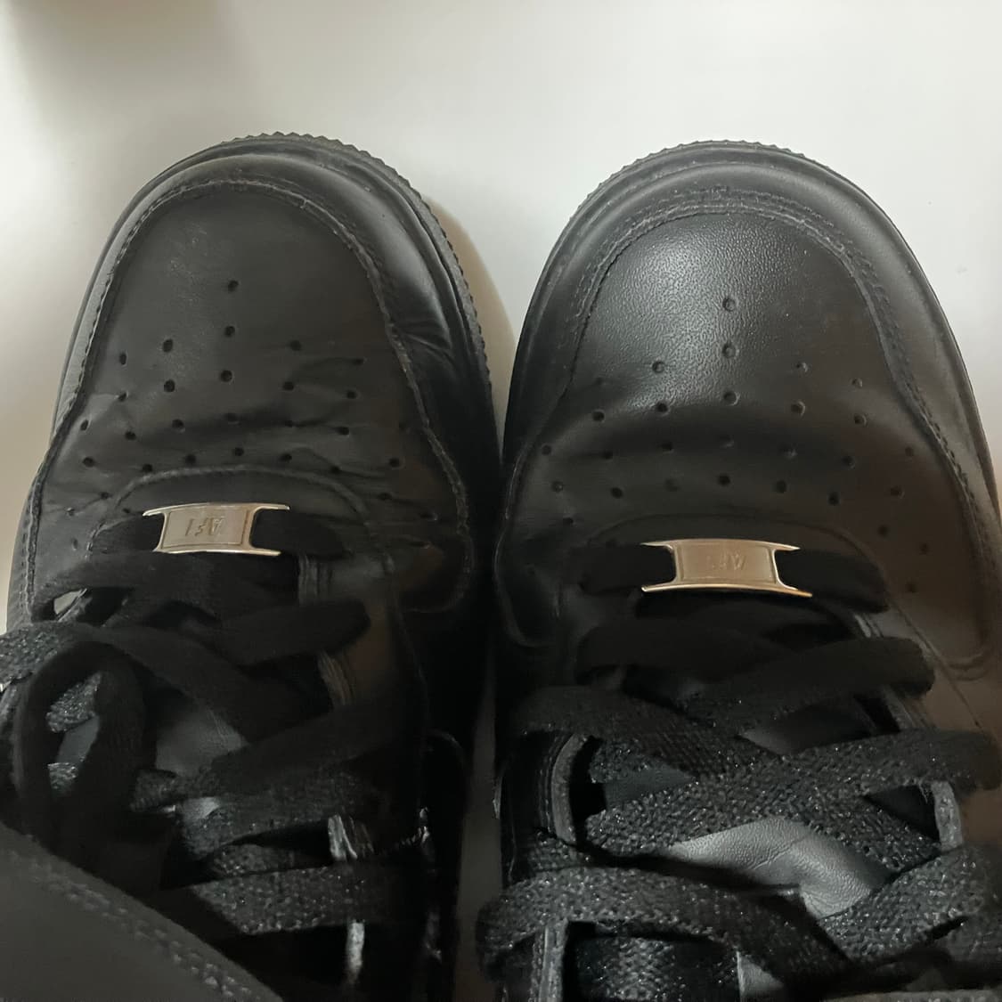 에어포스 1 미드 트리플블랙 260 상품이미지5