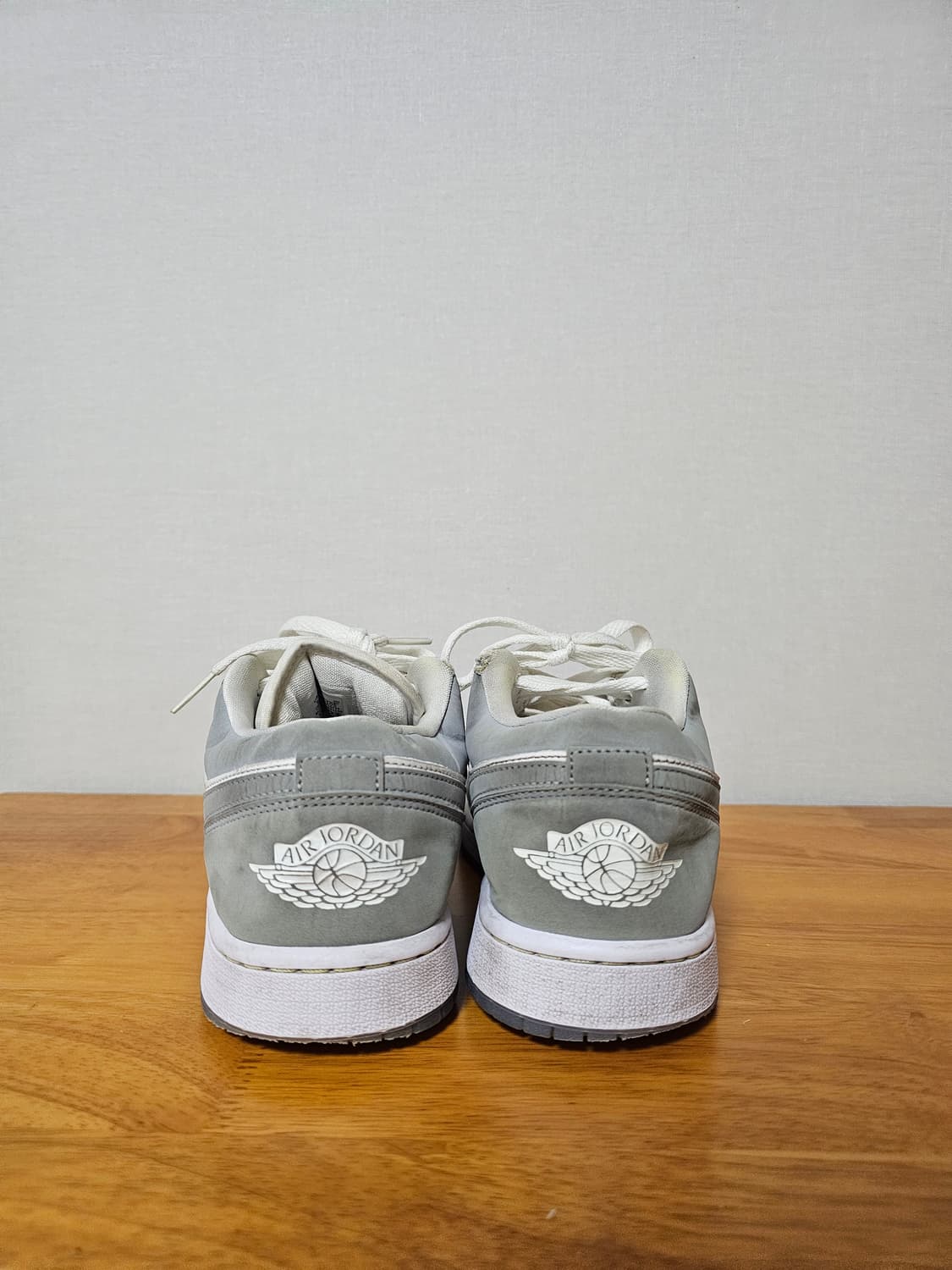 [정품/세탁완료] 나이키 우먼스 에어 조던 1 로우 '울프 그레이



 상품이미지4