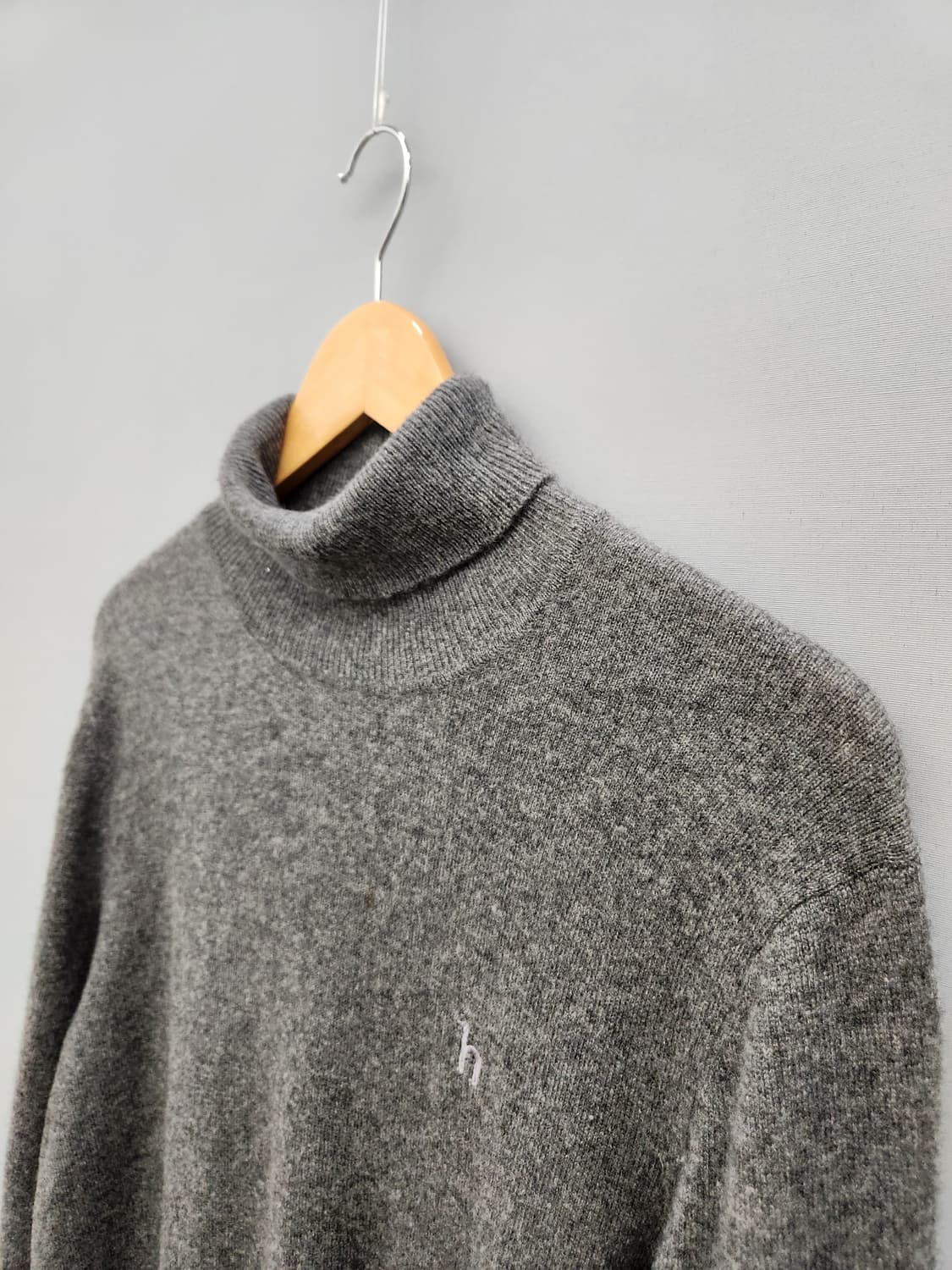 헤지스 터틀넥 캐시머어 100 니트 상품이미지3